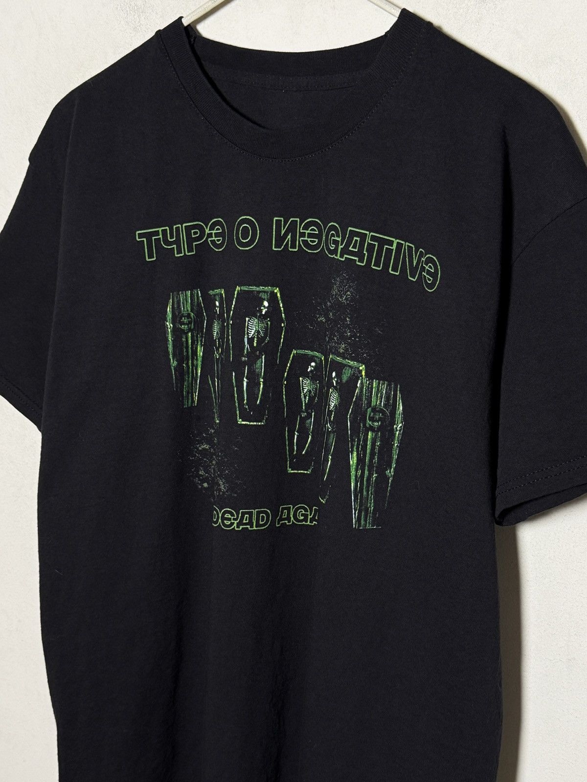 Band Tees Type O Negative “Dead Again” T-shirt Size US M / EU 48-50 / 2 - 3 Thumbnail