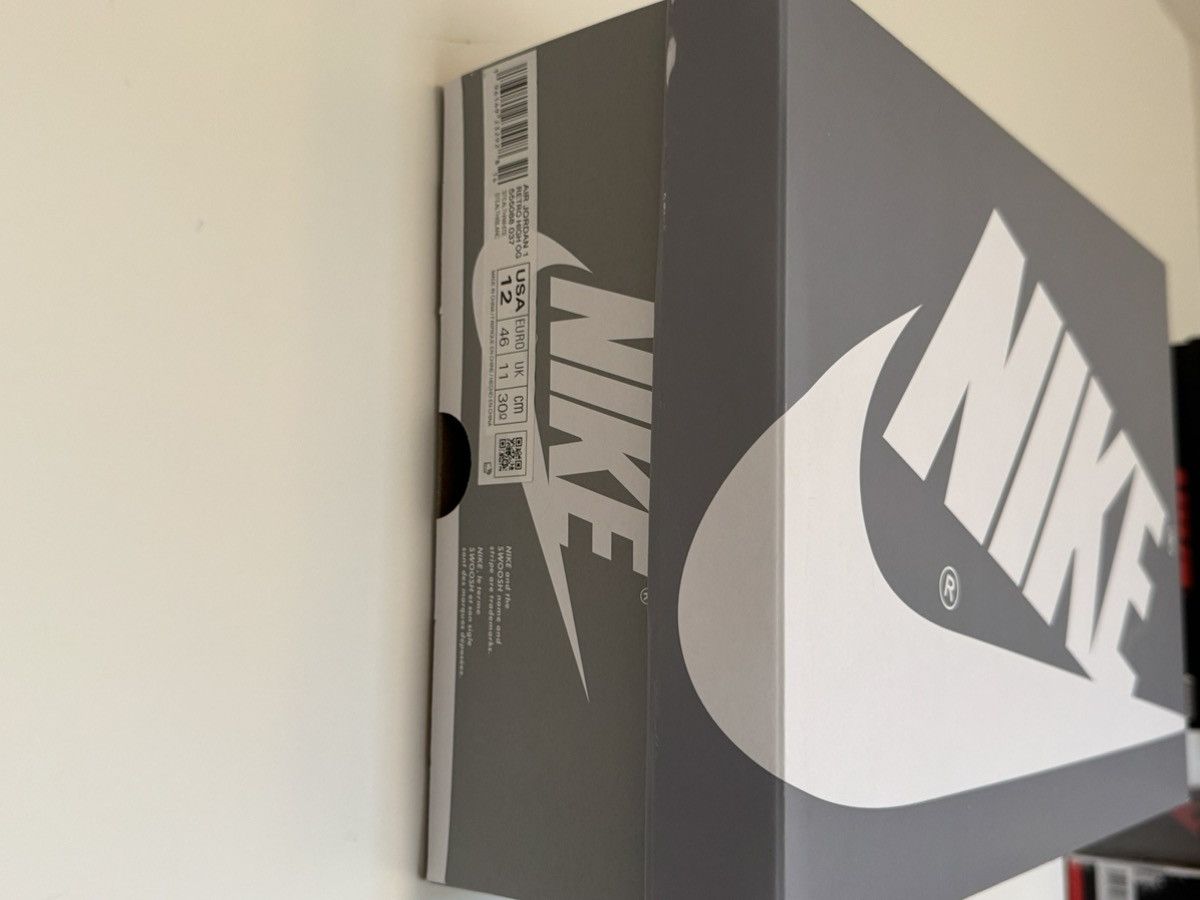 Air Jordan 1 Retro High OG Stealth