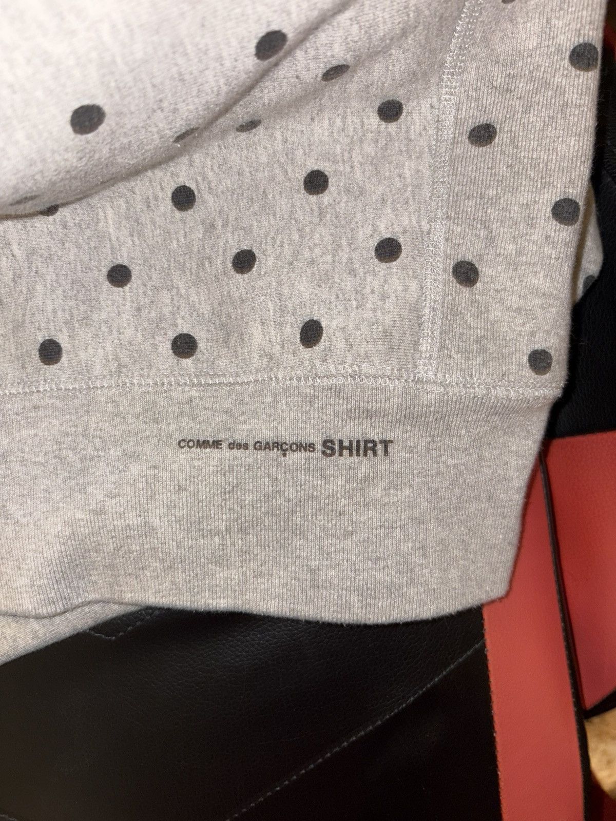 Supreme grey supreme cdg polka dot box logo Size US M / EU 48-50 / 2 - 5 Thumbnail