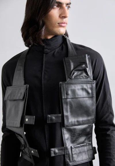 Maison Margiela o1mle0226 MM6 Utility Bag Vest in Black Size US S / EU 44-46 / 1 - 5 Thumbnail