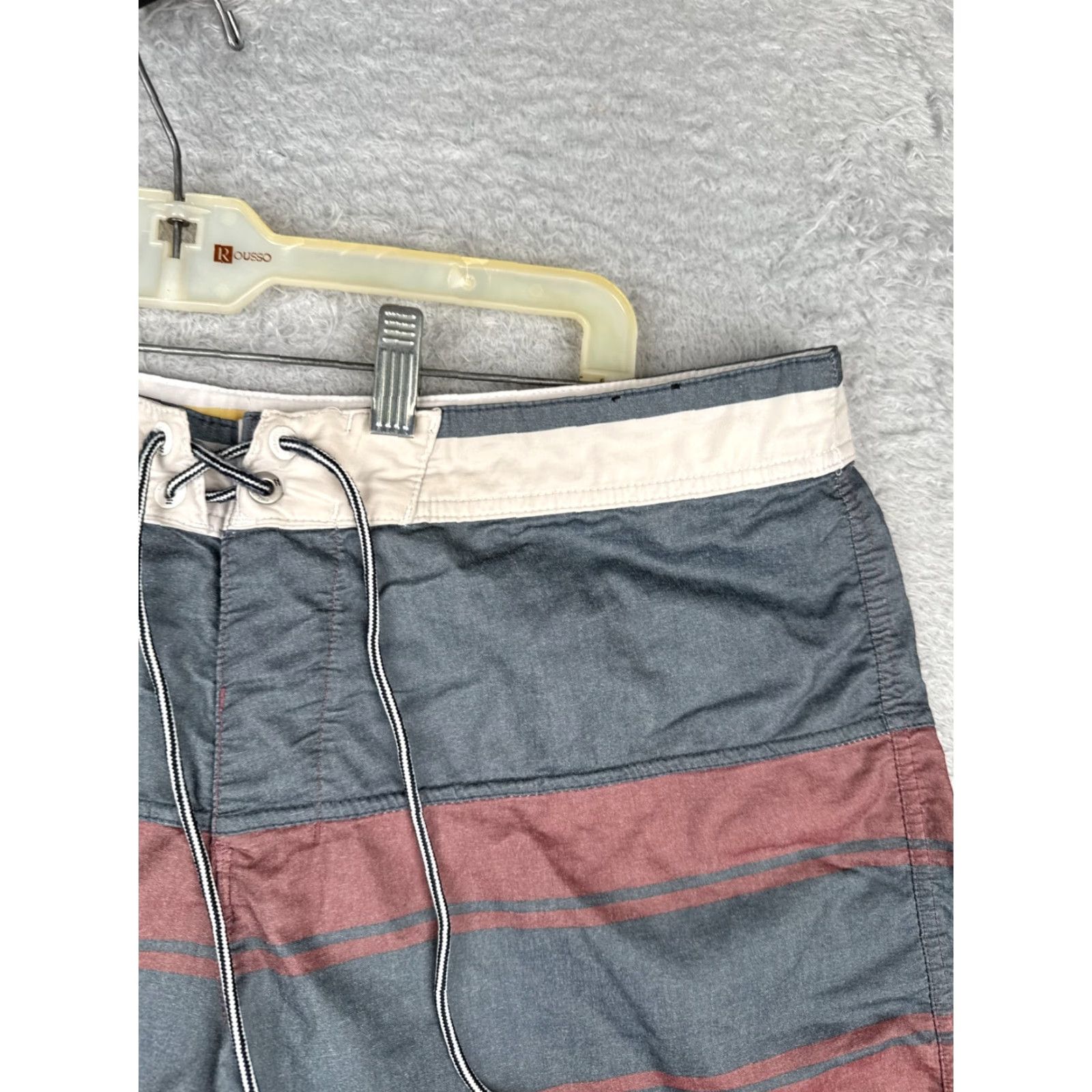 Billabong Billabong Mens Board Shorts Swim Trunks Gray Red Stripe 34x9 Beach Surf Pockets 100% Nylon Polyester, Blended Fabric Regular Men’s 34 Size Clothes Size US 34 / EU 50 - 5 Thumbnail