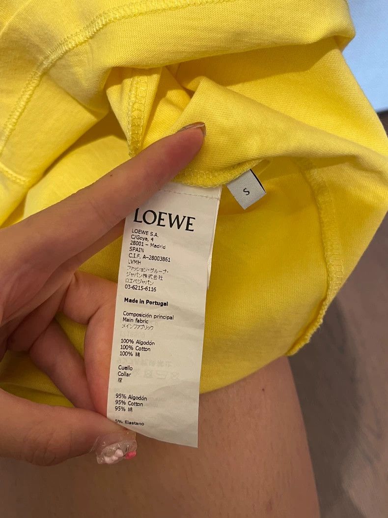 Loewe LOEWE Yellow small label short sleeve Size S / US 4 / IT 40 - 3 Thumbnail