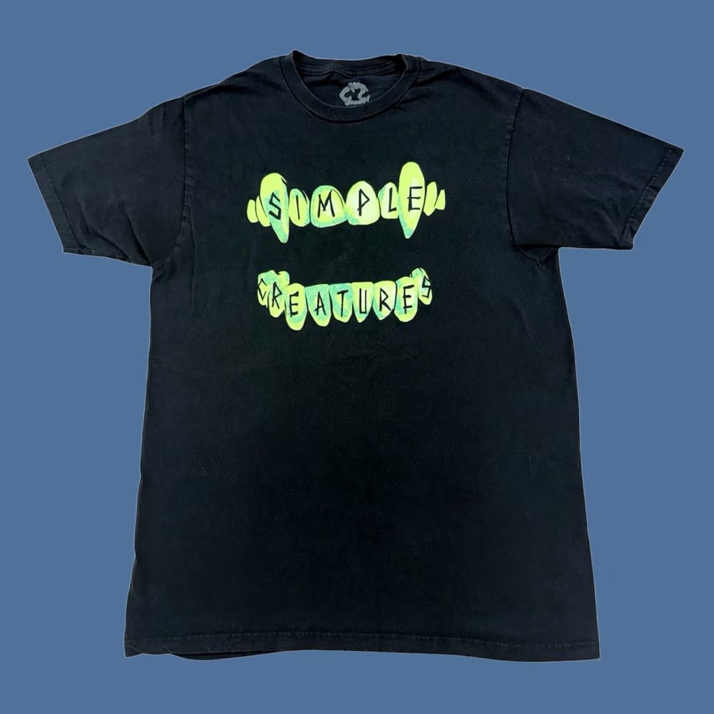 Vintage Simple Creatures American Trash Pop Rock Duo Fangs Graphic T Shirt Men’s M Black Cotton Knit Crew Neck Short Sleeve Logo Bag Band Music Mockup? Size US M / EU 48-50 / 2 - 1 Thumbnail