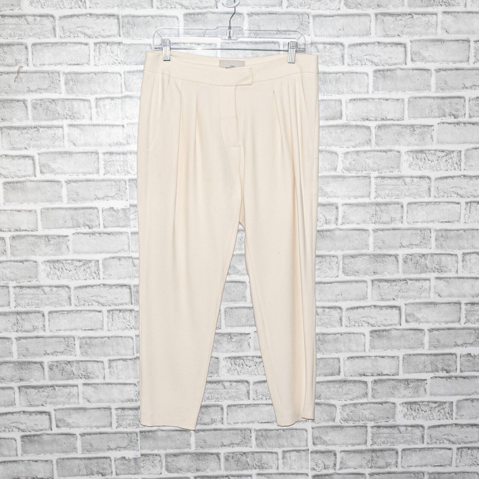 Studio Nicholson STUDIO NICHOLSON Pleated Cropped high Rise Trouser Cream Size 26" / US 2 / IT 38 - 14 Thumbnail