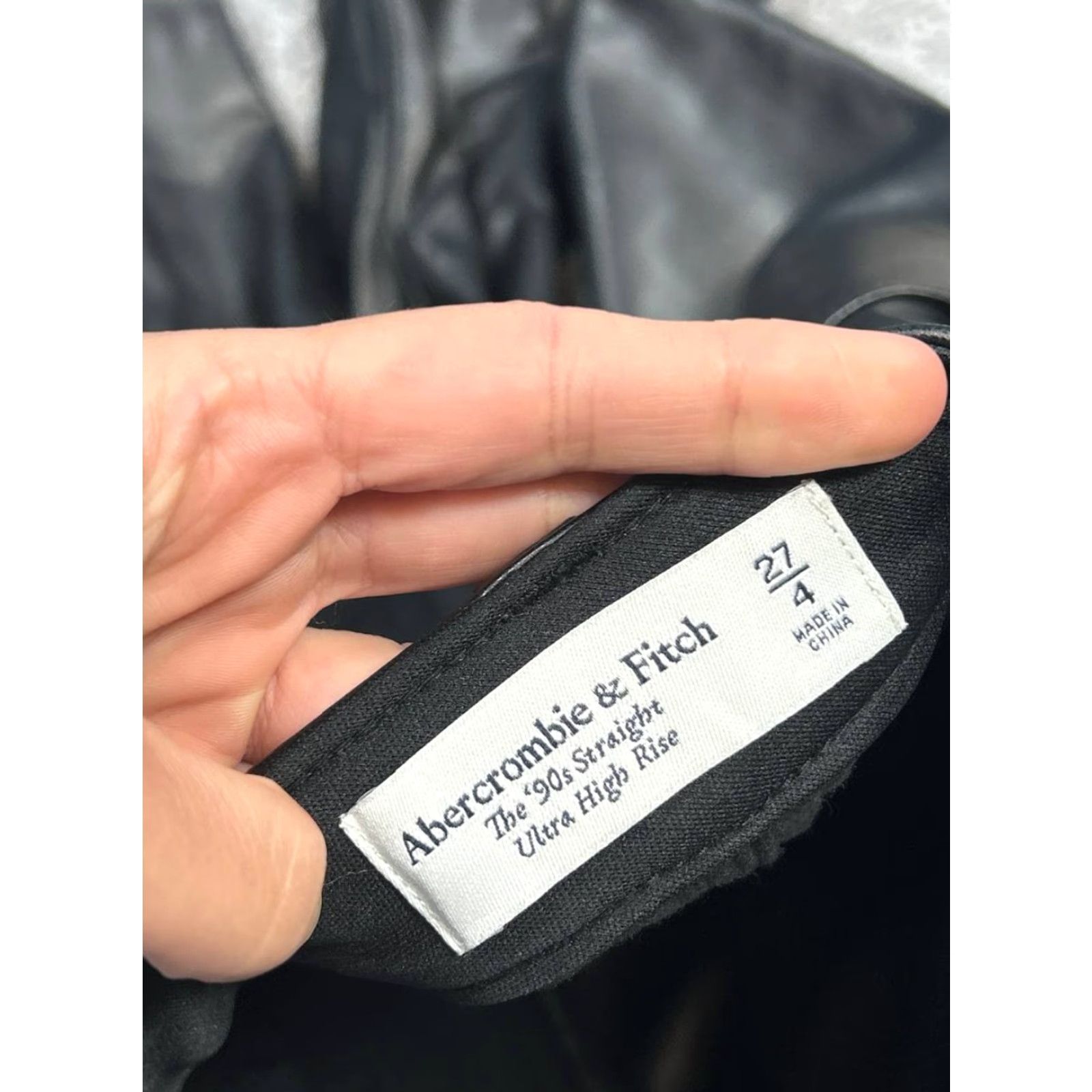 Abercrombie & Fitch Abercrombie & Fitch The 90s Straight Pants Women XS-4 Black Faux Leather High Rise Straight Modern Style Size 27" / US 4 / IT 40 - 7 Thumbnail