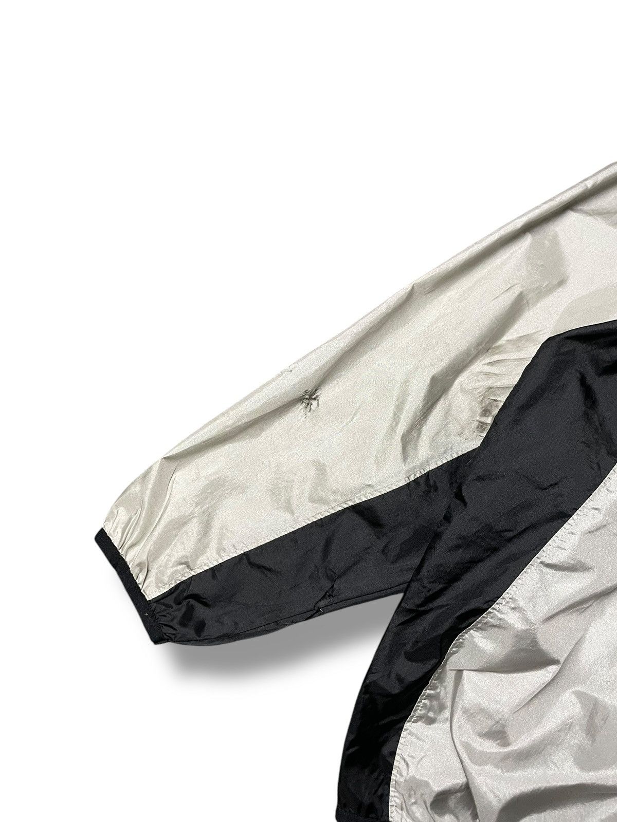 Japanese Brand × Umbro × Vintage Vintage UMBRO 90’s Nylon Windbreaker (72) Size US M / EU 48-50 / 2 - 6 Thumbnail