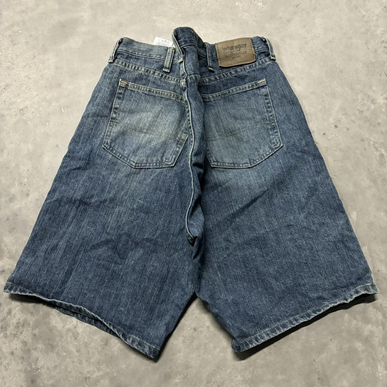 Japanese Brand × Vintage Crazy Vintage Y2K/2000s Grunge Dark Wash Denim Skater Jean Shorts Jorts! Size US 38 / EU 54 - 2 Thumbnail
