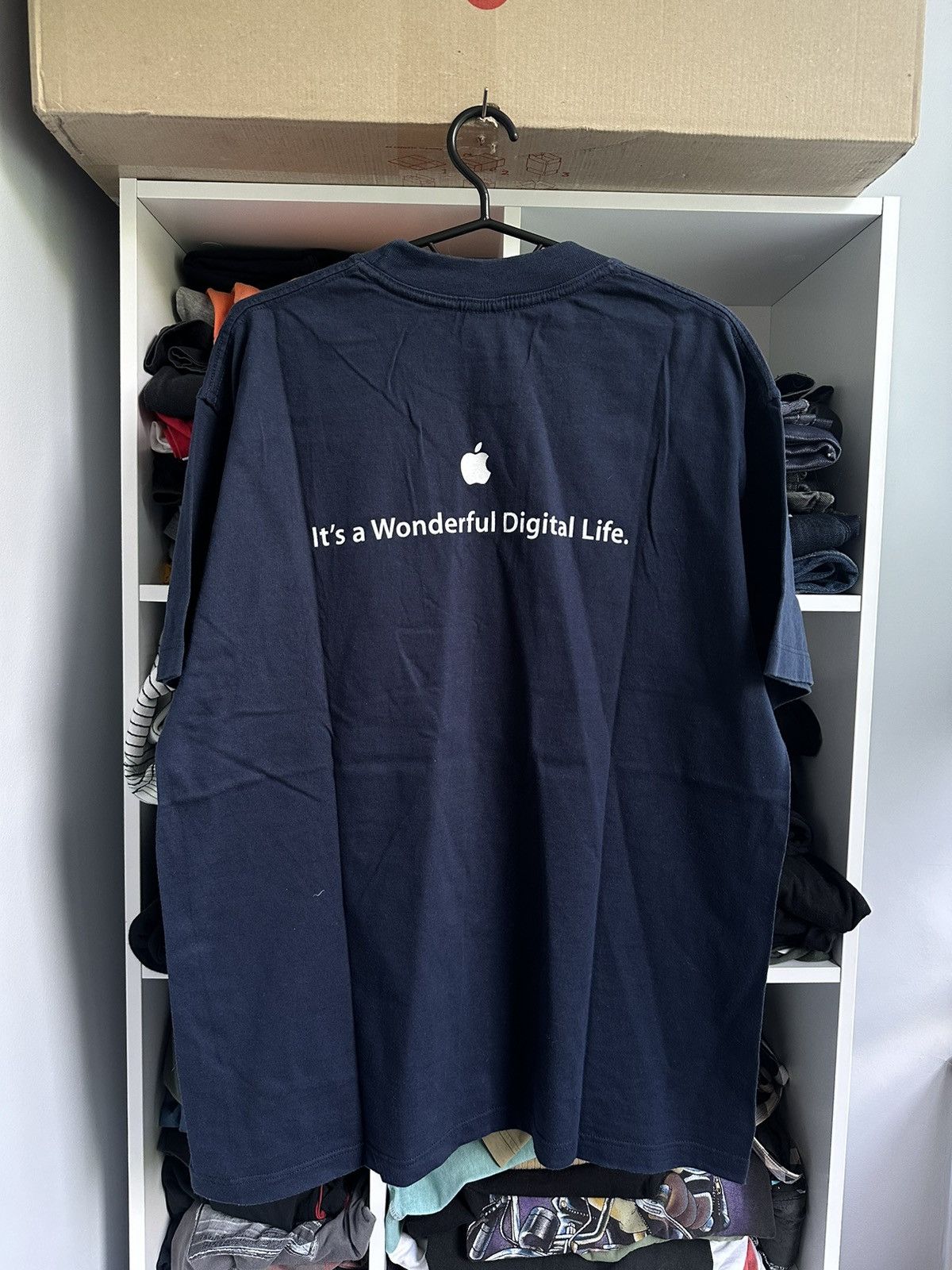 Apple 🔥VINTAGE APPLE FADED PROMO 00’s T-SHIRT🔥 Size US L / EU 52-54 / 3 - 6 Thumbnail