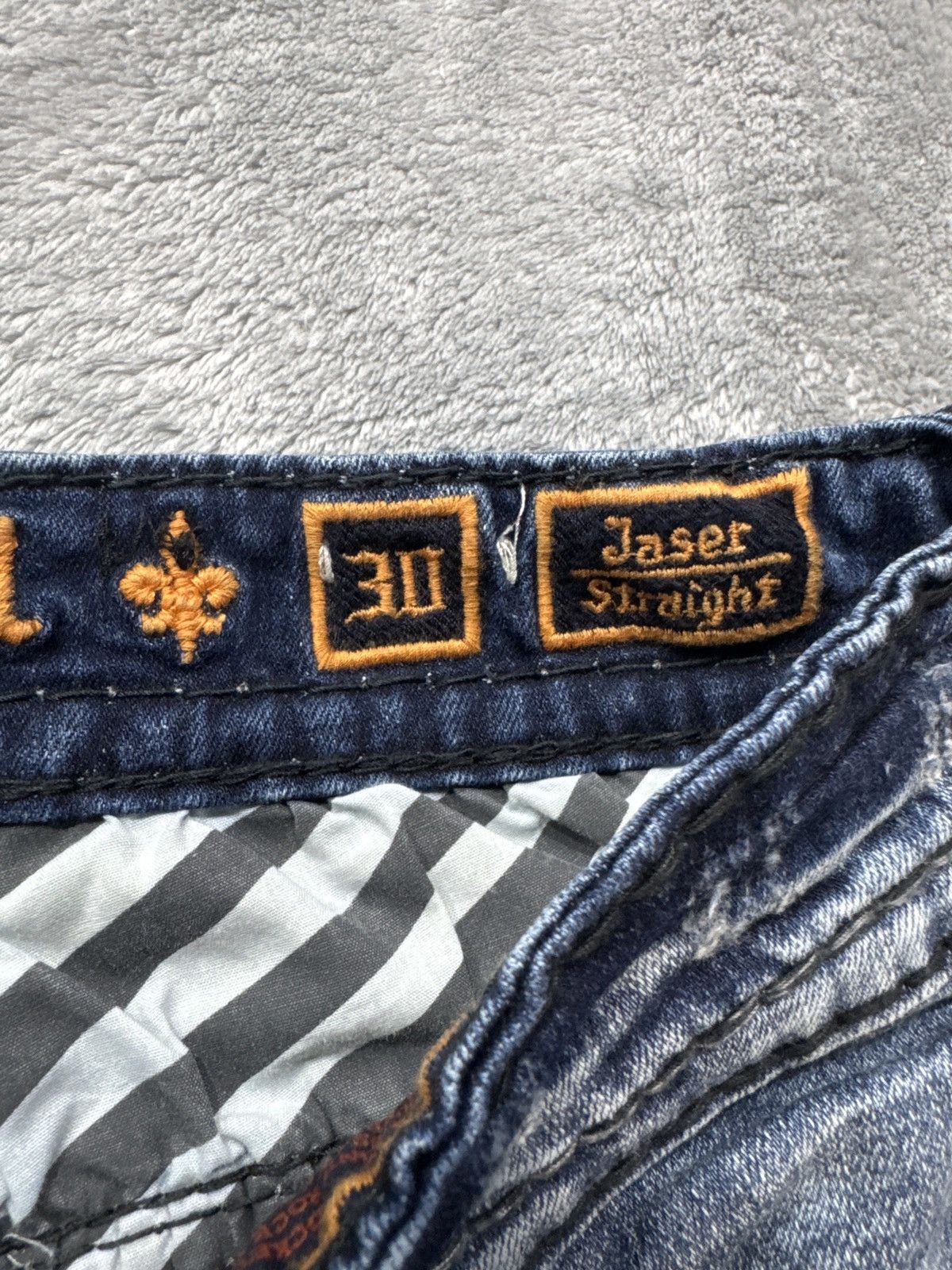 Rock Revival 30/32 Rock revival jeans. rare snakeskin red Size US 30 / EU 46 - 11 Thumbnail