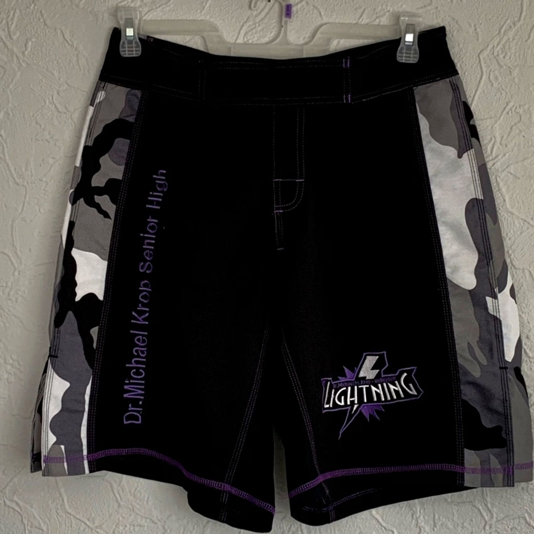 Vintage MENS VOLEYBALL Shorts Size 32 Black Embroidered Competition High School Michael Krop Size US 32 / EU 48 - 2 Thumbnail