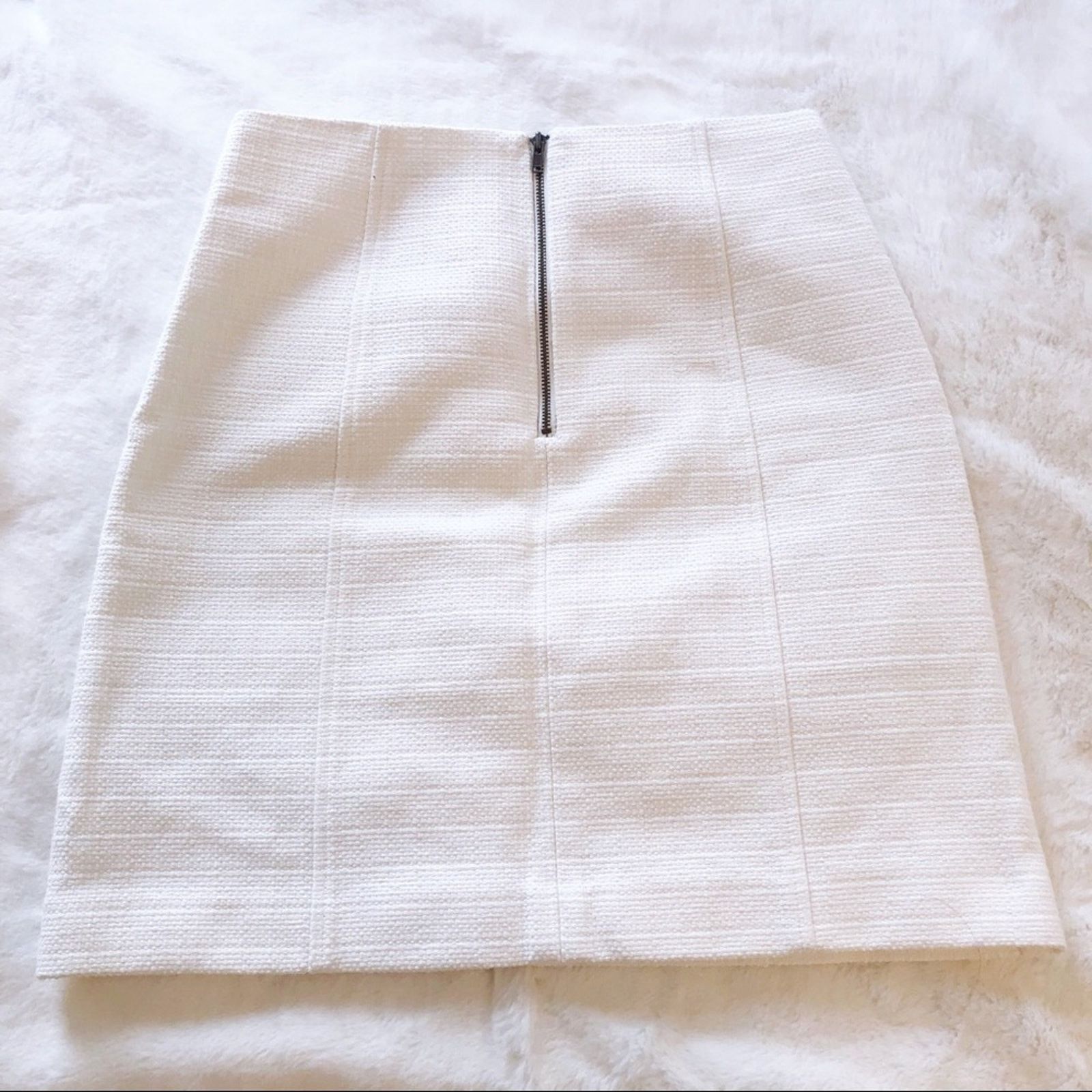 Loft LOFT White Mini Pencil Zip Skirt Size 27" / US 4 / IT 40 - 5 Thumbnail