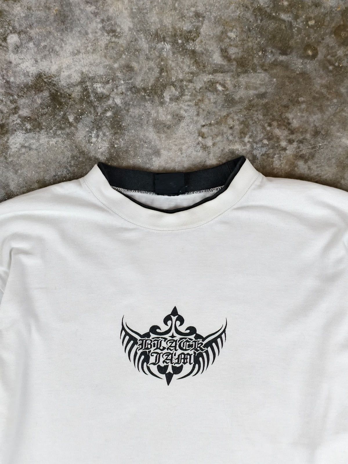 Vintage Rare Design Japanese Brand T-Shirt Size US L / EU 52-54 / 3 - 4 Thumbnail