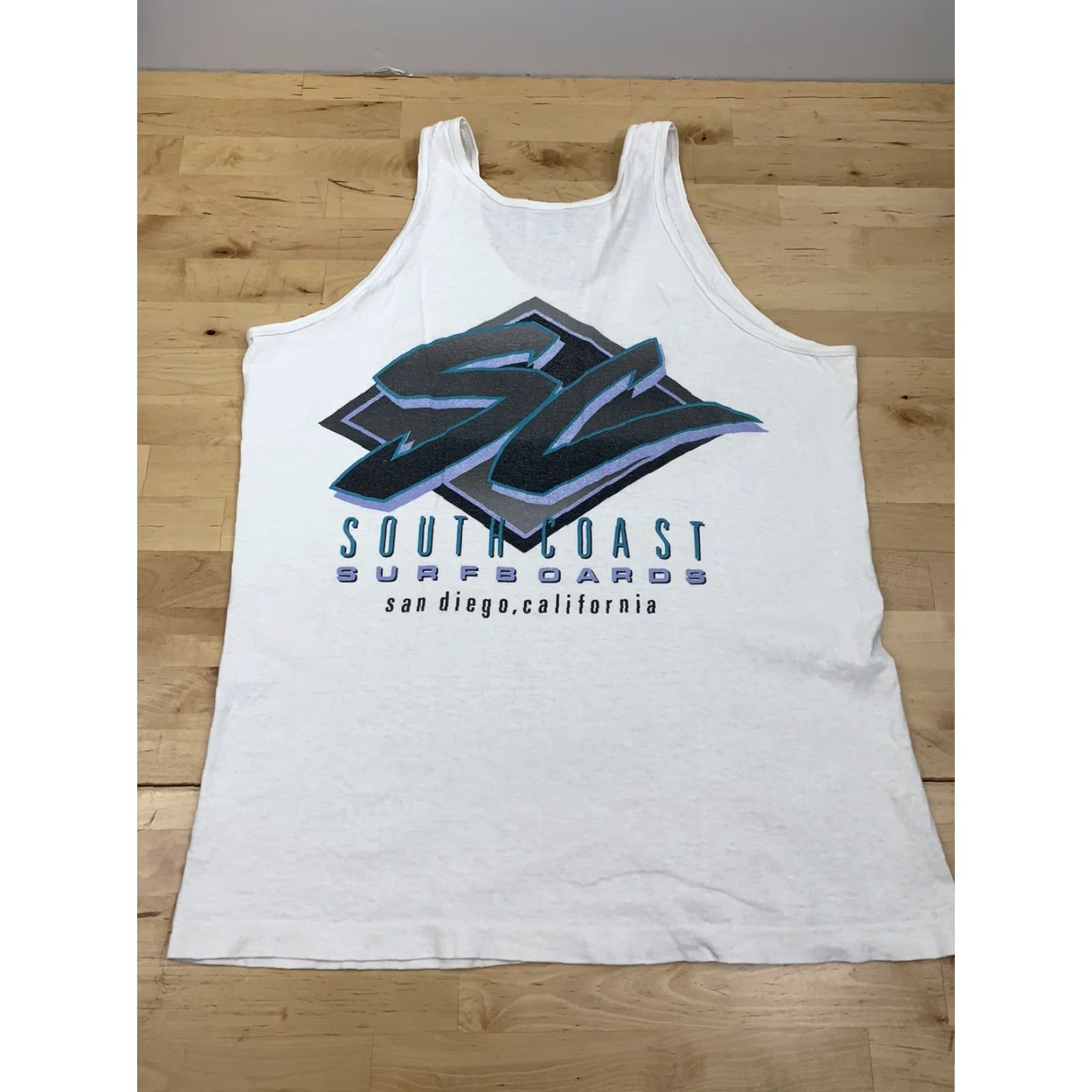 Vintage VINTAGE Signal Graphic Tee Tank Top White M 1990s South Coast Surfboards Cotton Sportwear Beach Boys Size US M / EU 48-50 / 2 - 4 Thumbnail
