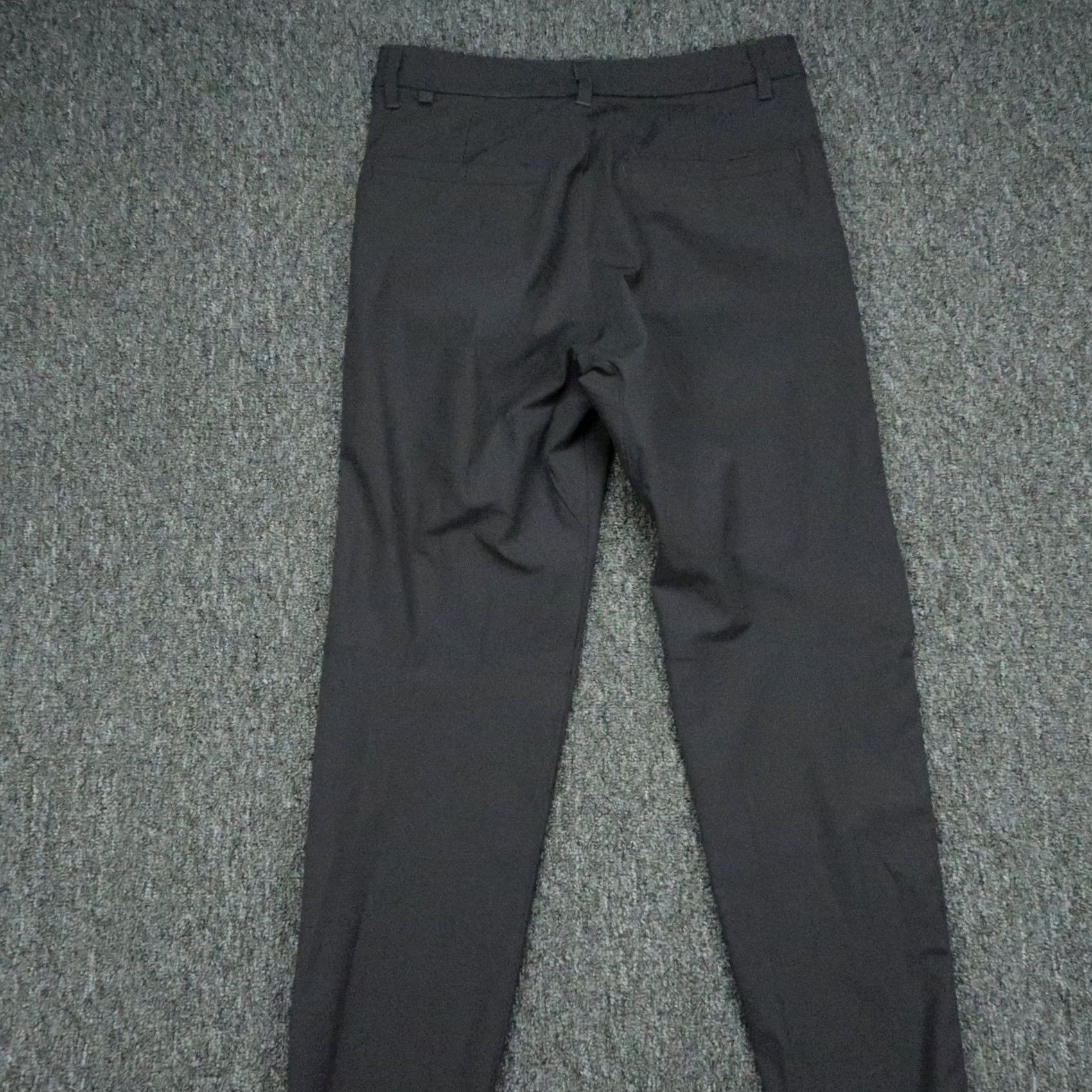 Lululemon Lululemon Pants Mens 28x30 Commission Slim Zip Pocket Trouser Chino Obsidian Size US 28 / EU 44 - 6 Thumbnail