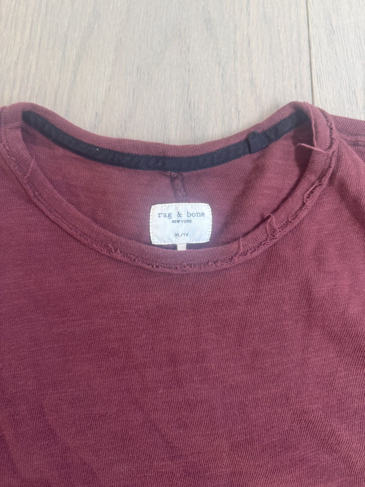 Rag & Bone Rag and Bone T-shirt Split Back Maroon Size L Size US XL / EU 56 / 4 - 2 Thumbnail