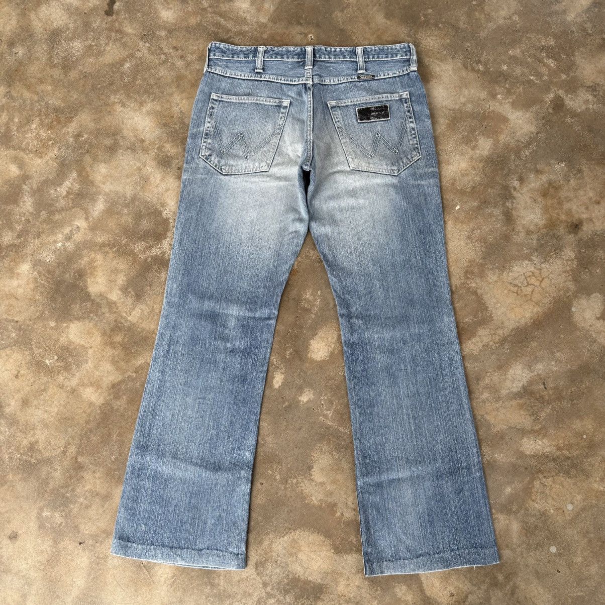 Wrangler VINTAGE WRANGLER FLARE LIGHT WASH DENIM JEANS PANTS Size US 33 - 9 Thumbnail