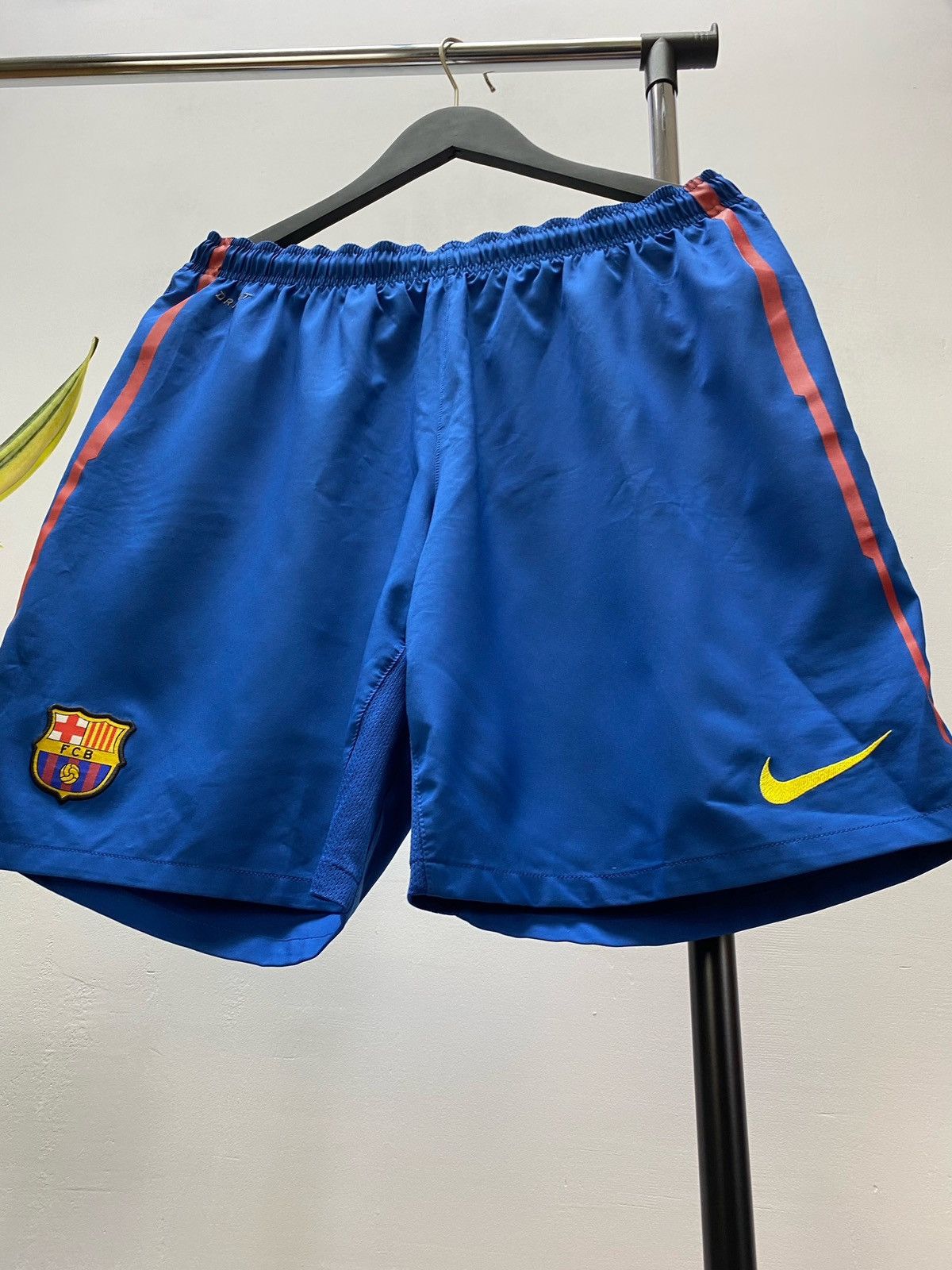 Nike × Vintage VINTAGE NIKE FC BARCELONA SHORTS SOCCER JERSEY DRILL Y2K Size US 36 / EU 52 - 6 Thumbnail