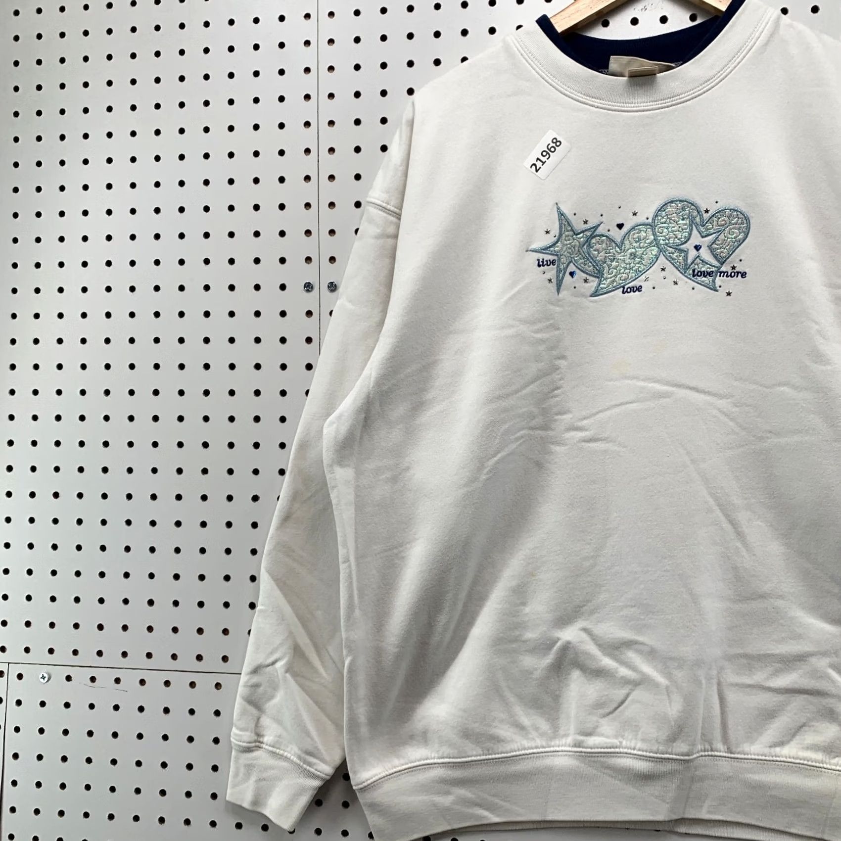 Vintage M&C Sportswear Sweatshirt White Heart Stars Embroidered Women 1X Crewneck Size XL / US 12-14 / IT 48-50 - 3 Thumbnail