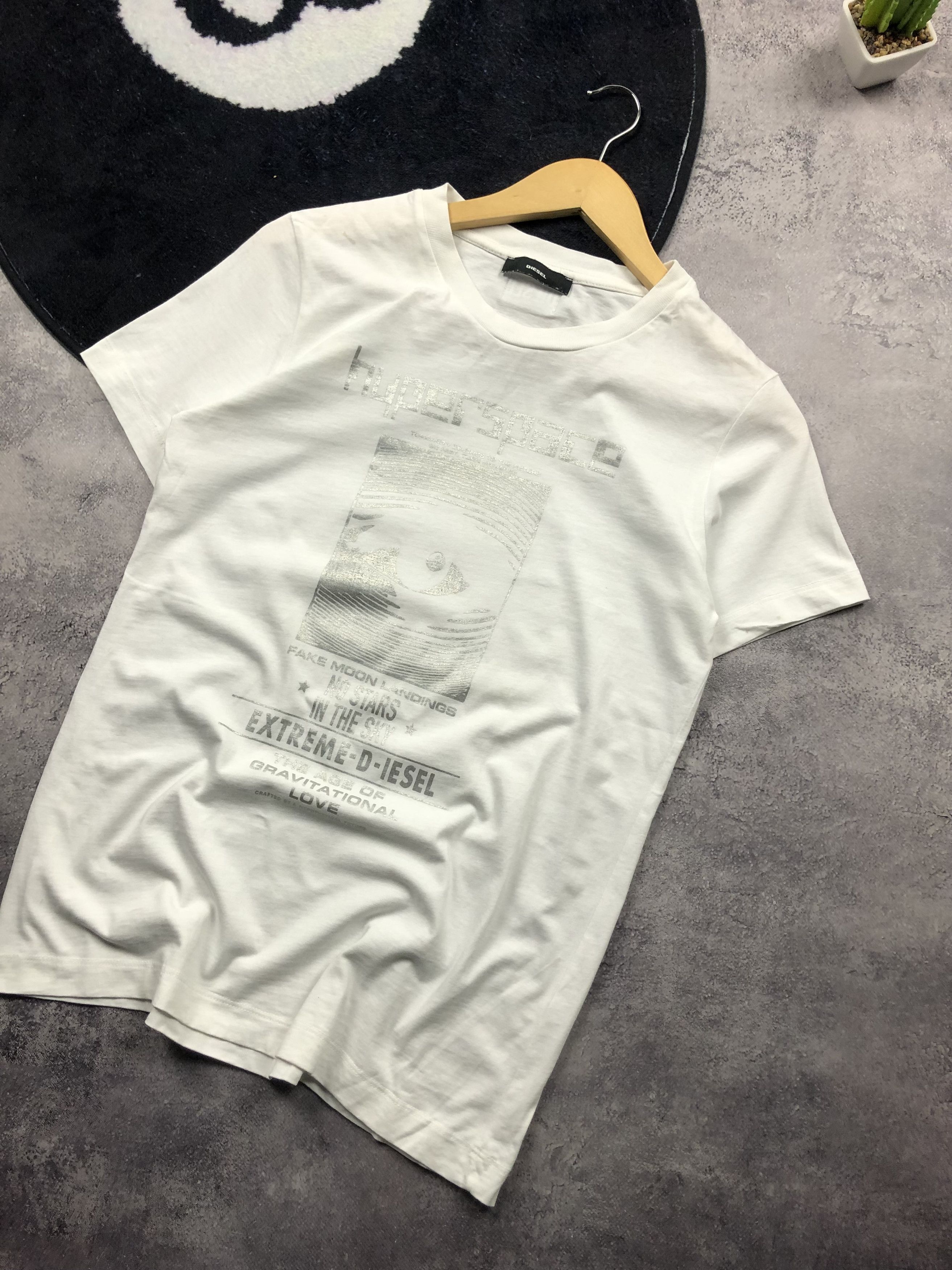 Diesel DIESEL Big Logo White Tshirt Streetwear Casual Superspace Size US M / EU 48-50 / 2 - 2 Thumbnail