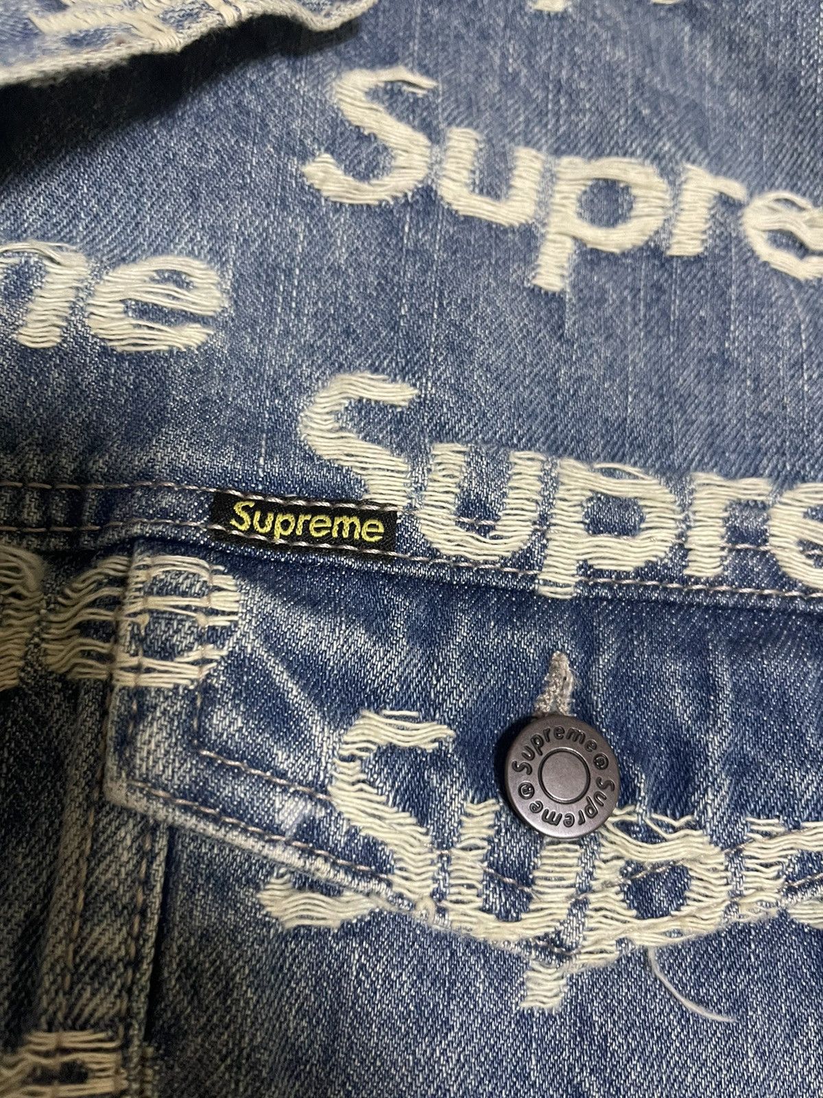 Supreme Supreme frayed logos denim trucker work jacket size xl Size US XL / EU 56 / 4 - 4 Thumbnail