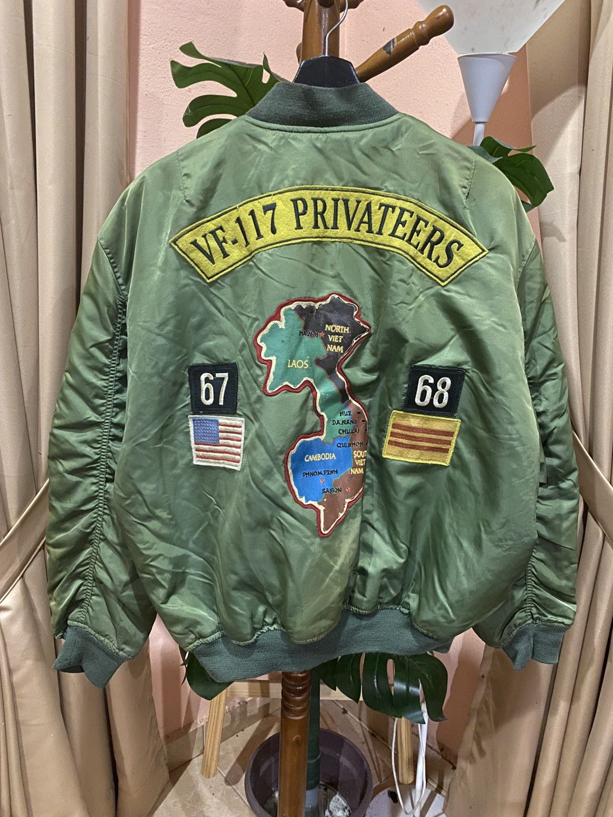 Avirex Avirex LTD VF-117 Privateers Vietnam Map MA-1 Bomber Jacket Size US M / EU 48-50 / 2 - 3 Thumbnail