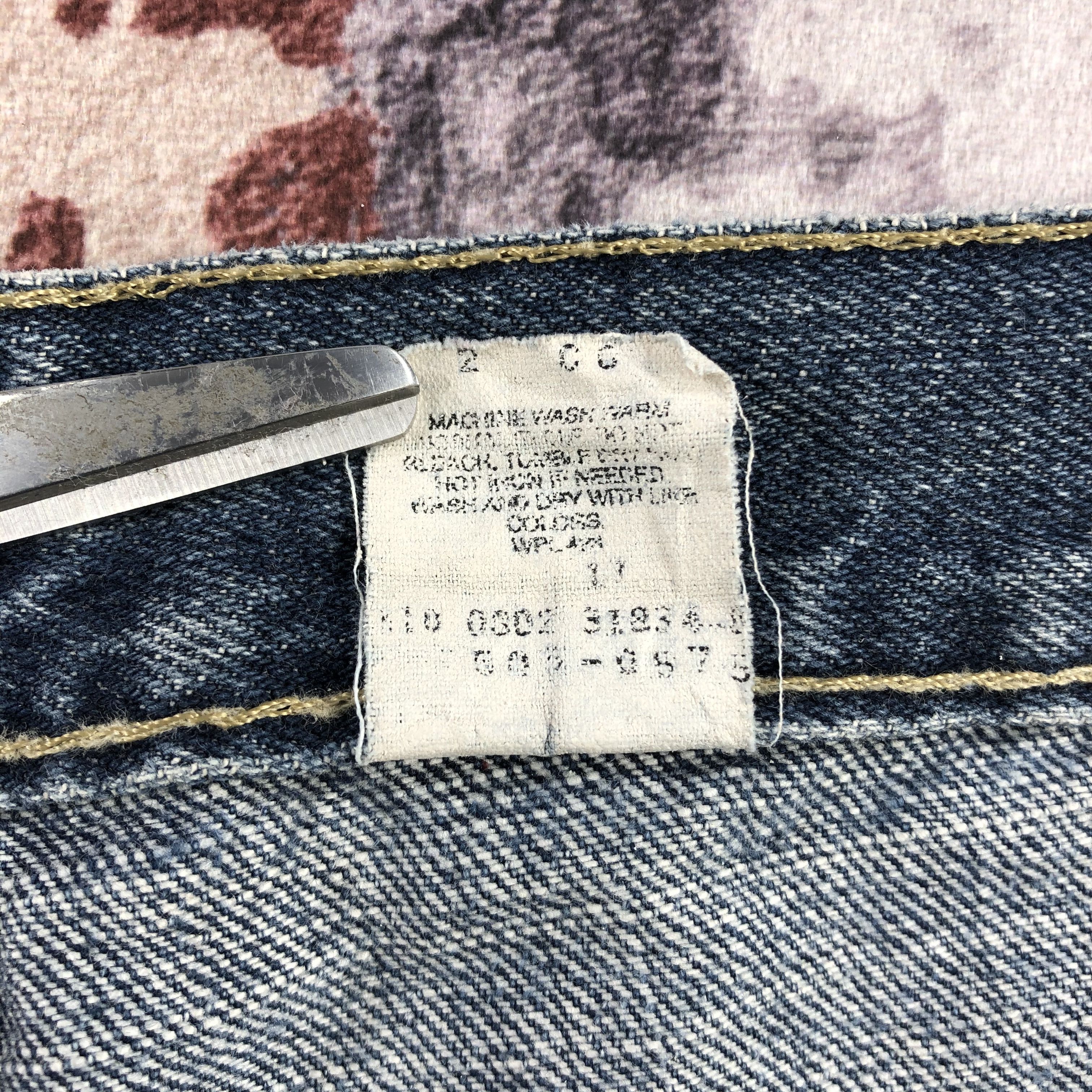 Levi's × Vintage Vintage 90s Blue Wash Levis 505 Jeans-JM2332 Size US 33 - 13 Thumbnail