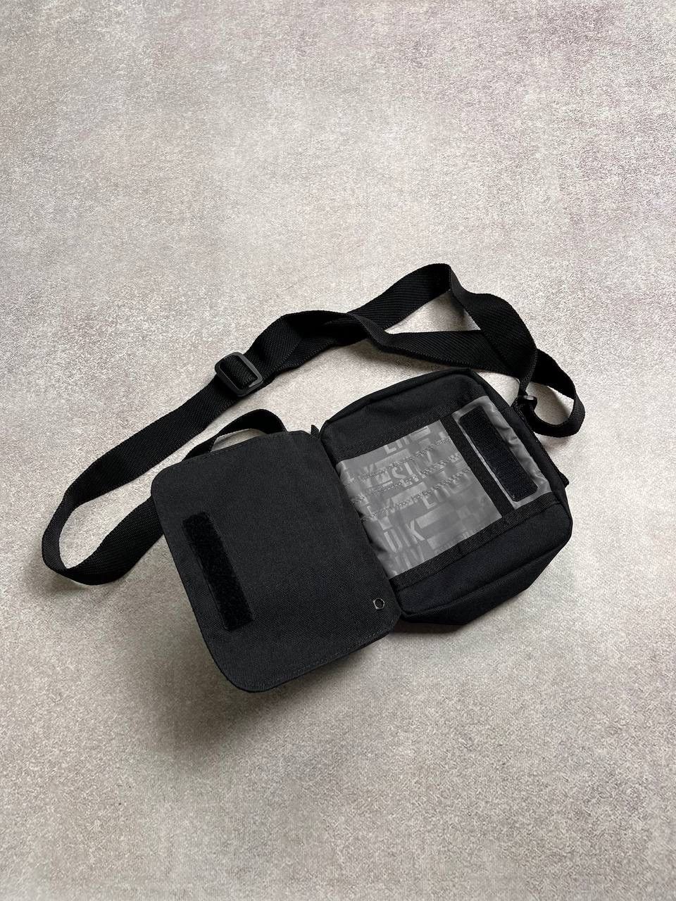 Quiksilver VINTAGE QUICKSILVER CROSS BODY NYLON BAG RARE Size ONE SIZE - 9 Thumbnail
