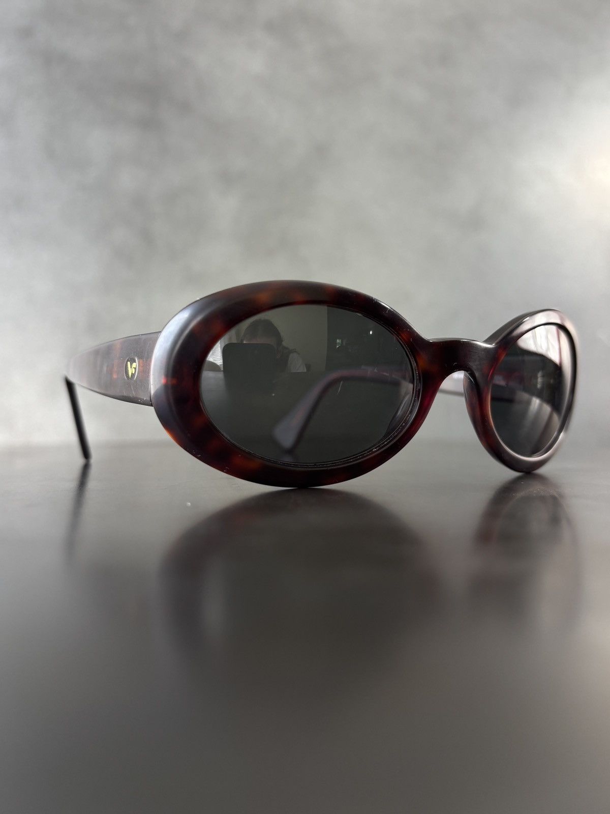 Vogue Vintage Vogue Sunglasses 1990s Made in Italy Oval Y2K VO2167 Size ONE SIZE - 24 Thumbnail