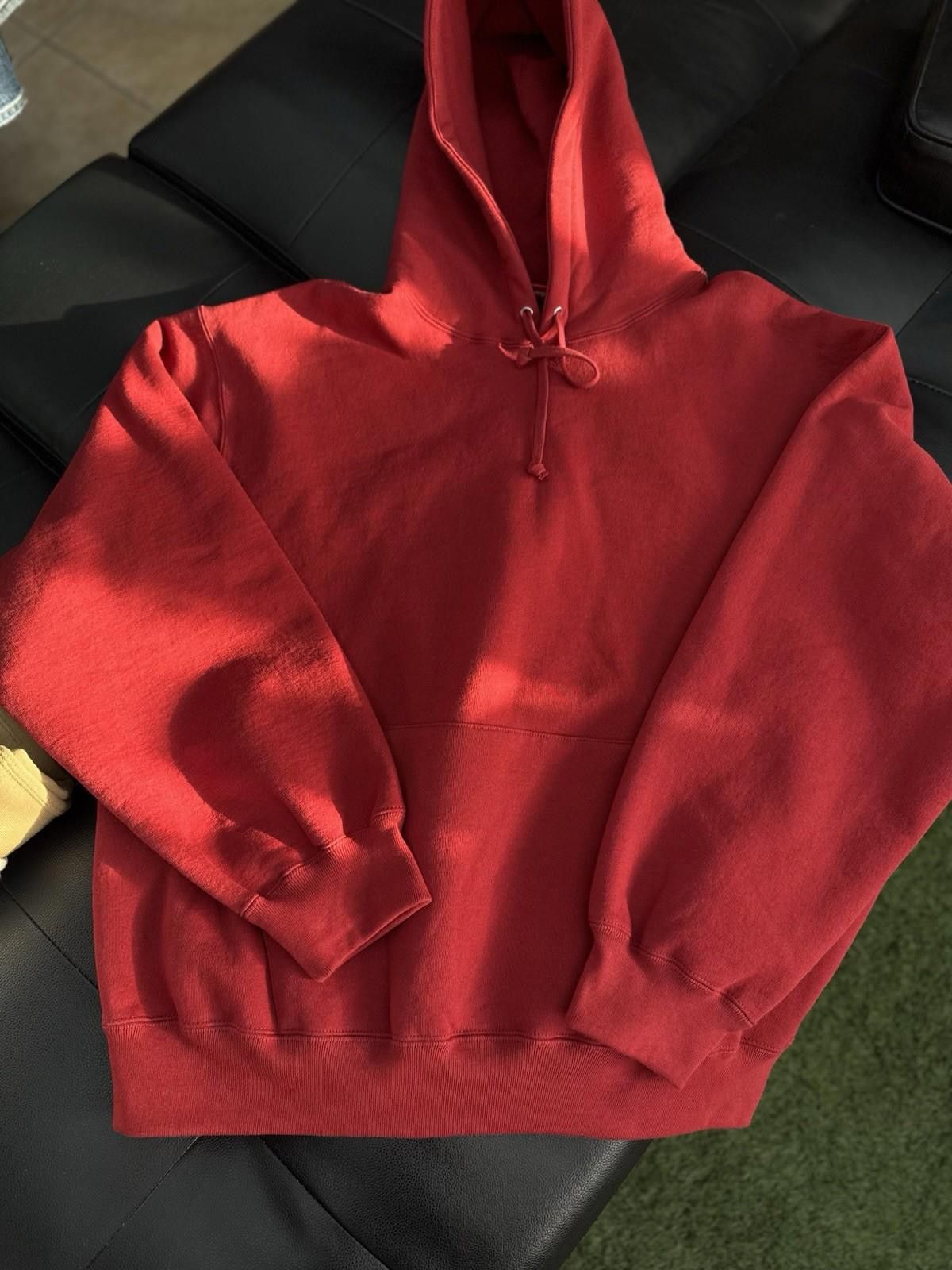 Supreme Size L - Supreme Red Appliqué Hooded Sweatshirt (FW25) Size US L / EU 52-54 / 3 - 3 Thumbnail