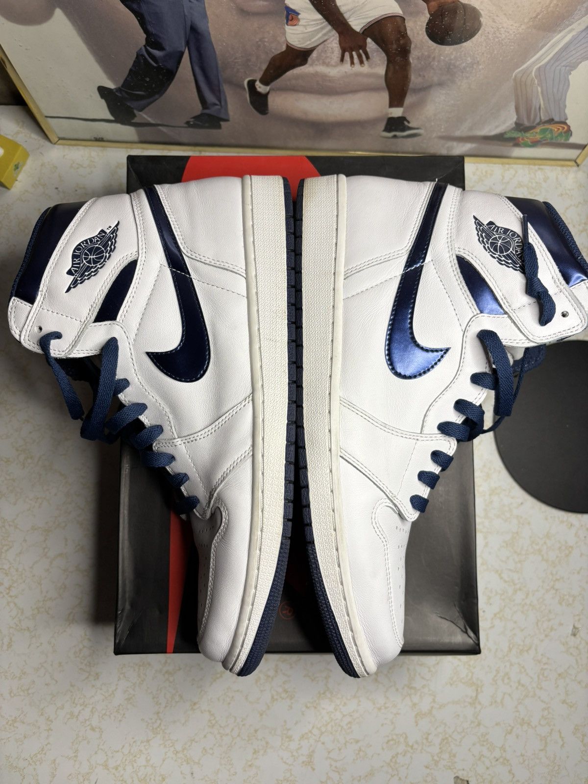 Jordan Brand Air Jordan 1 Retro High OG Metallic Navy 2016 Size US 13 / EU 46 - 4 Thumbnail