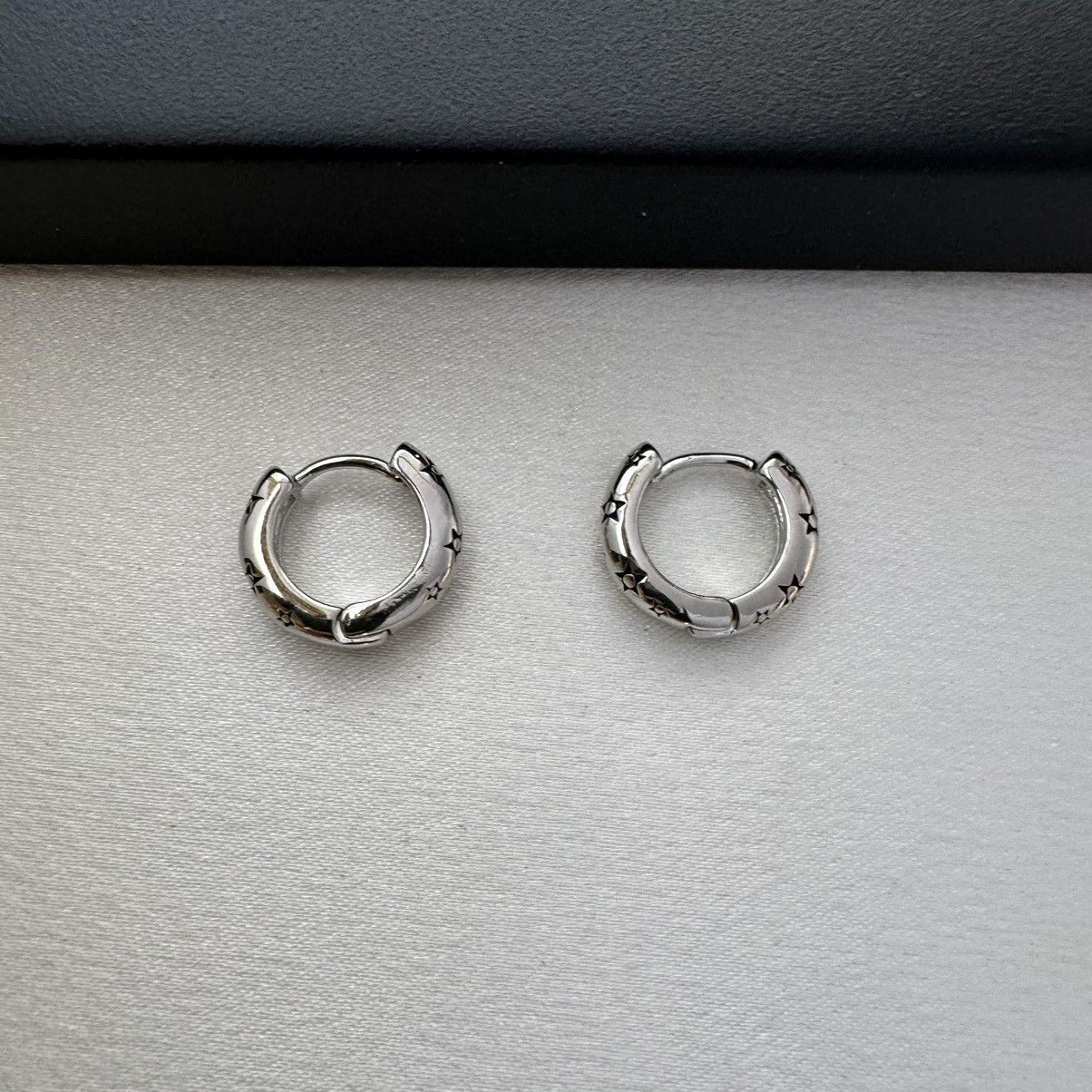 Other 11mm Star Small Hoop Earrings for Men Women Size ONE SIZE - 4 Thumbnail