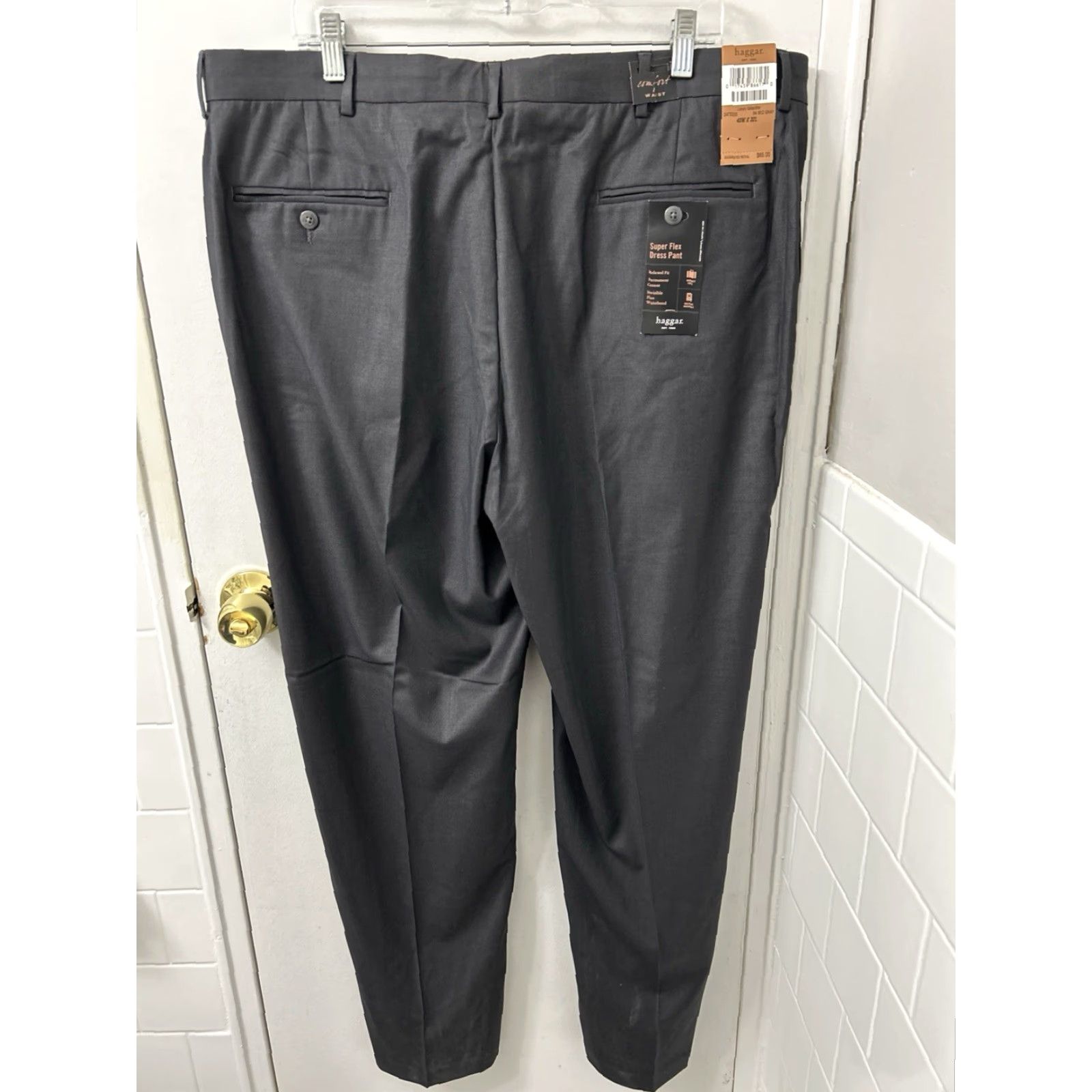 Haggar Haggar Super Flex Dress Pants Mens Size 40x32 Gray NWT Relaxed Fit Wrinkle Resistant Easy Care Pockets 5-Pocket Design Flat Front Size US 40 / EU 56 - 2 Thumbnail