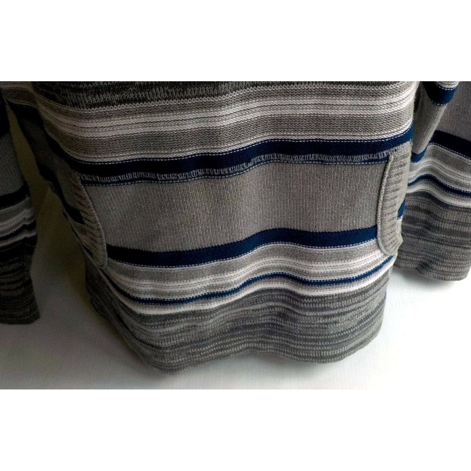 KangaROOS VINTAGE Retrofit Hooded Striped Pullover Sweater Kangaroo Pocket LARGE Gray/Blue Mens Pullover Knit Cotton Blend 60% Cotton 40% Acrylic Size US L / EU 52-54 / 3 - 3 Thumbnail