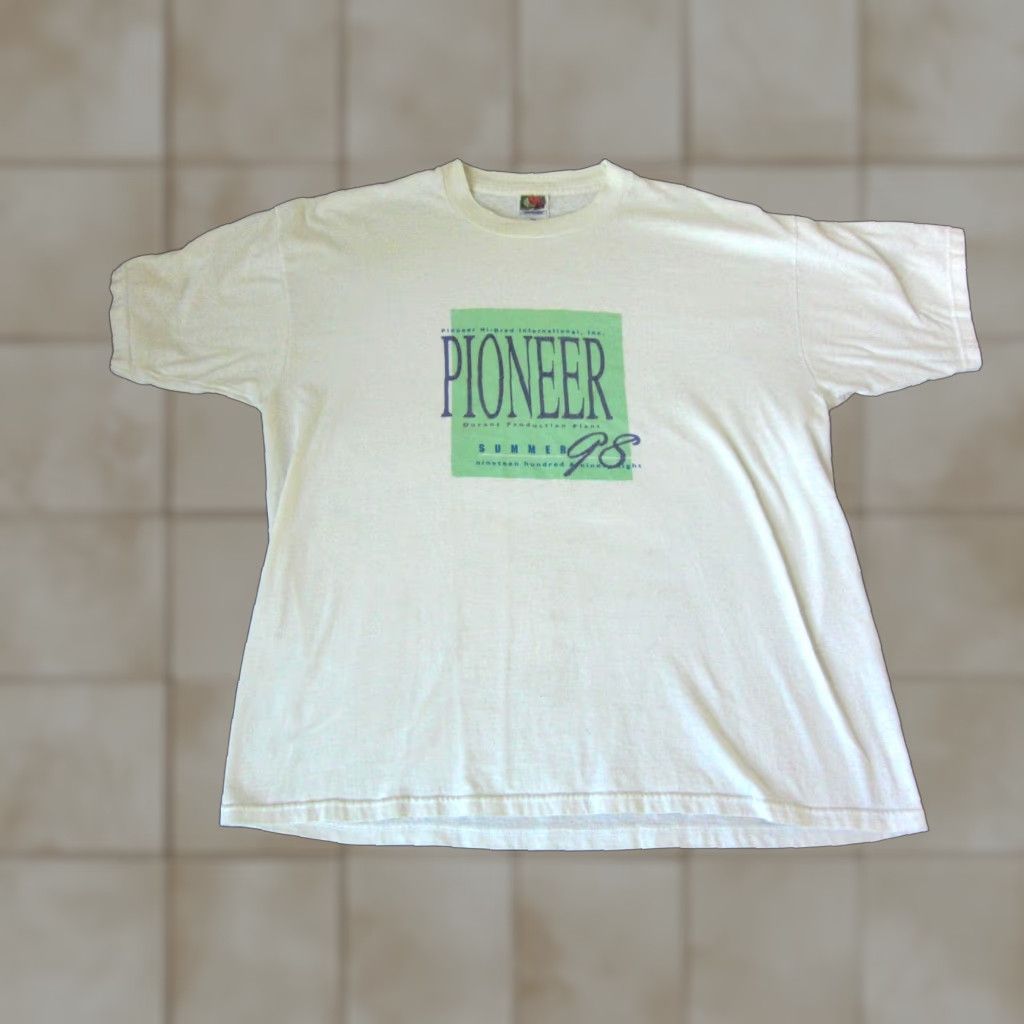 Fruit Of The Loom VINTAGE Pioneer Shirt Mens XL White Fruit of the Loom 90s T-Shirt US 70s 80s 90s Punk Rock Cat School Classic USA Size US XL / EU 56 / 4 - 1 Thumbnail