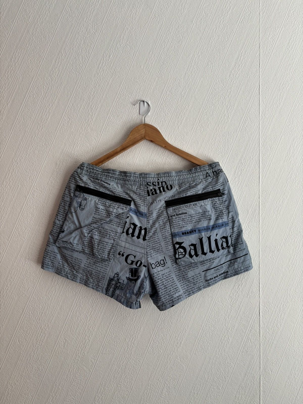 John Galliano John Galliano Newspaper Nylon Shorts Size US 34 / EU 50 - 4 Thumbnail