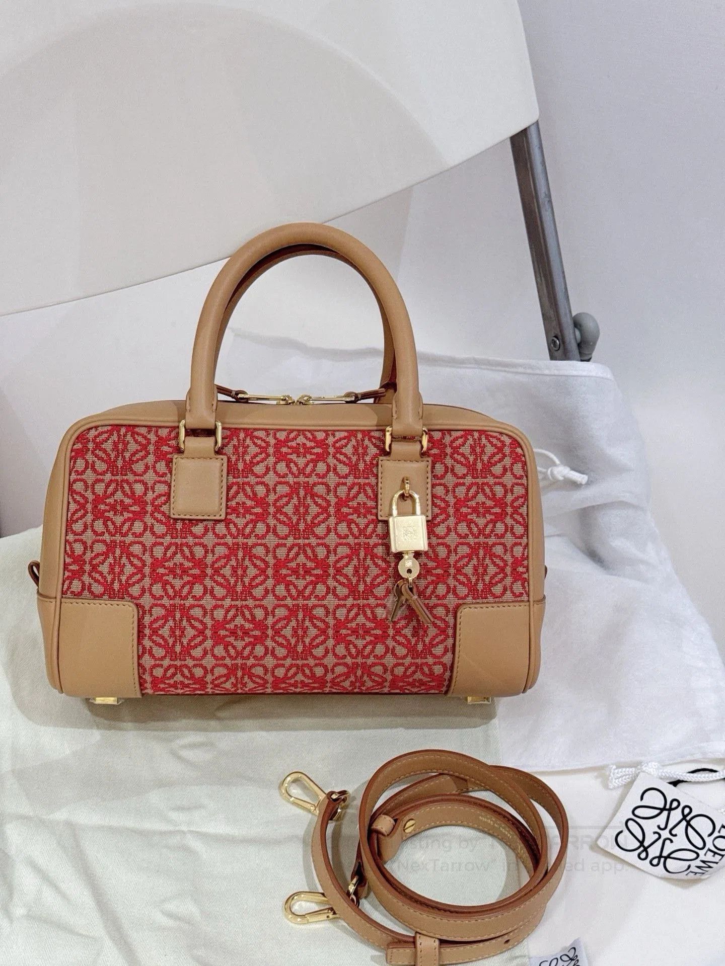 Loewe LOEWE Amazona 23 Small Monogram Bowling Bag. Size ONE SIZE - 1 Thumbnail