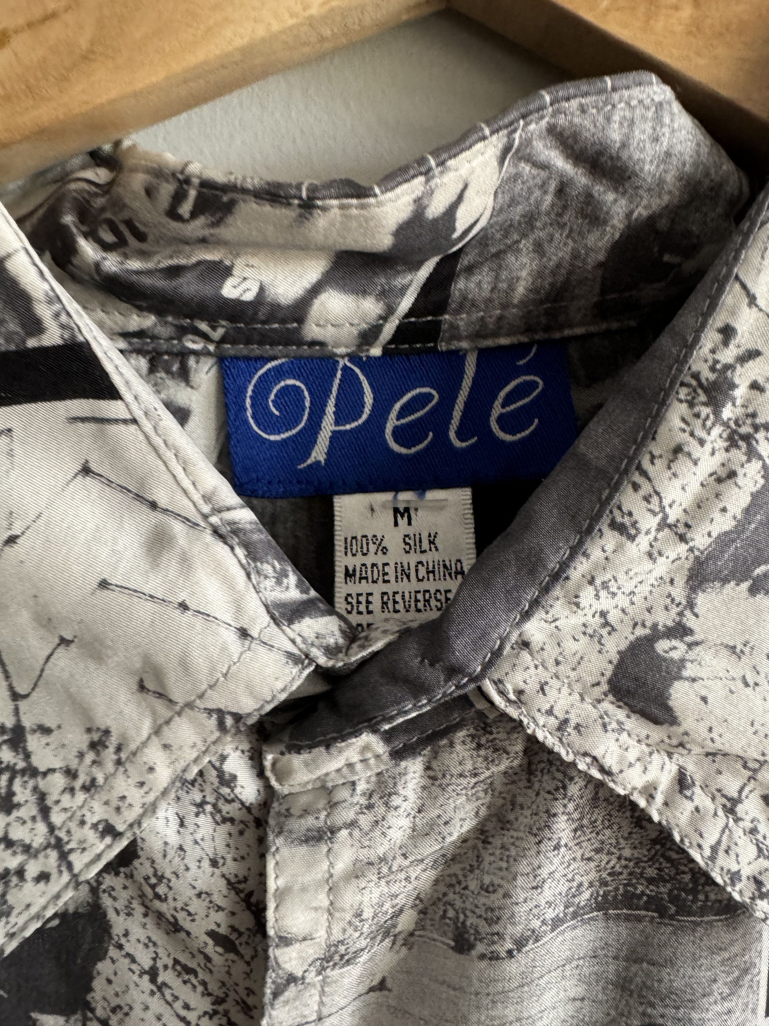 Vintage 90s Pele Soccer Silk Button ups Size M Size US M / EU 48-50 / 2 - 4 Thumbnail