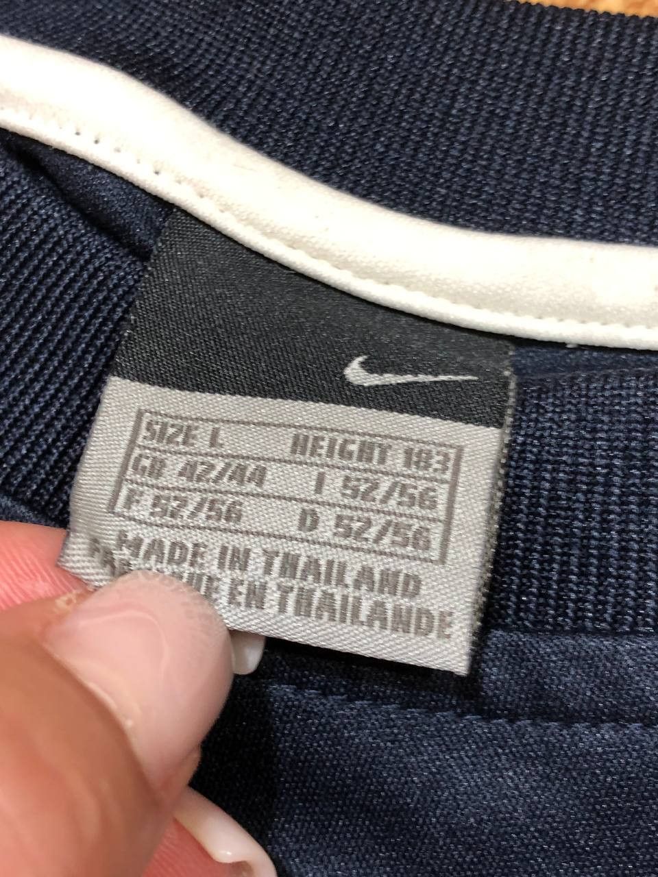 Nike Vintage blue T-Shirt Nike big logo center crazy Y2K size L Size US L / EU 52-54 / 3 - 2 Thumbnail