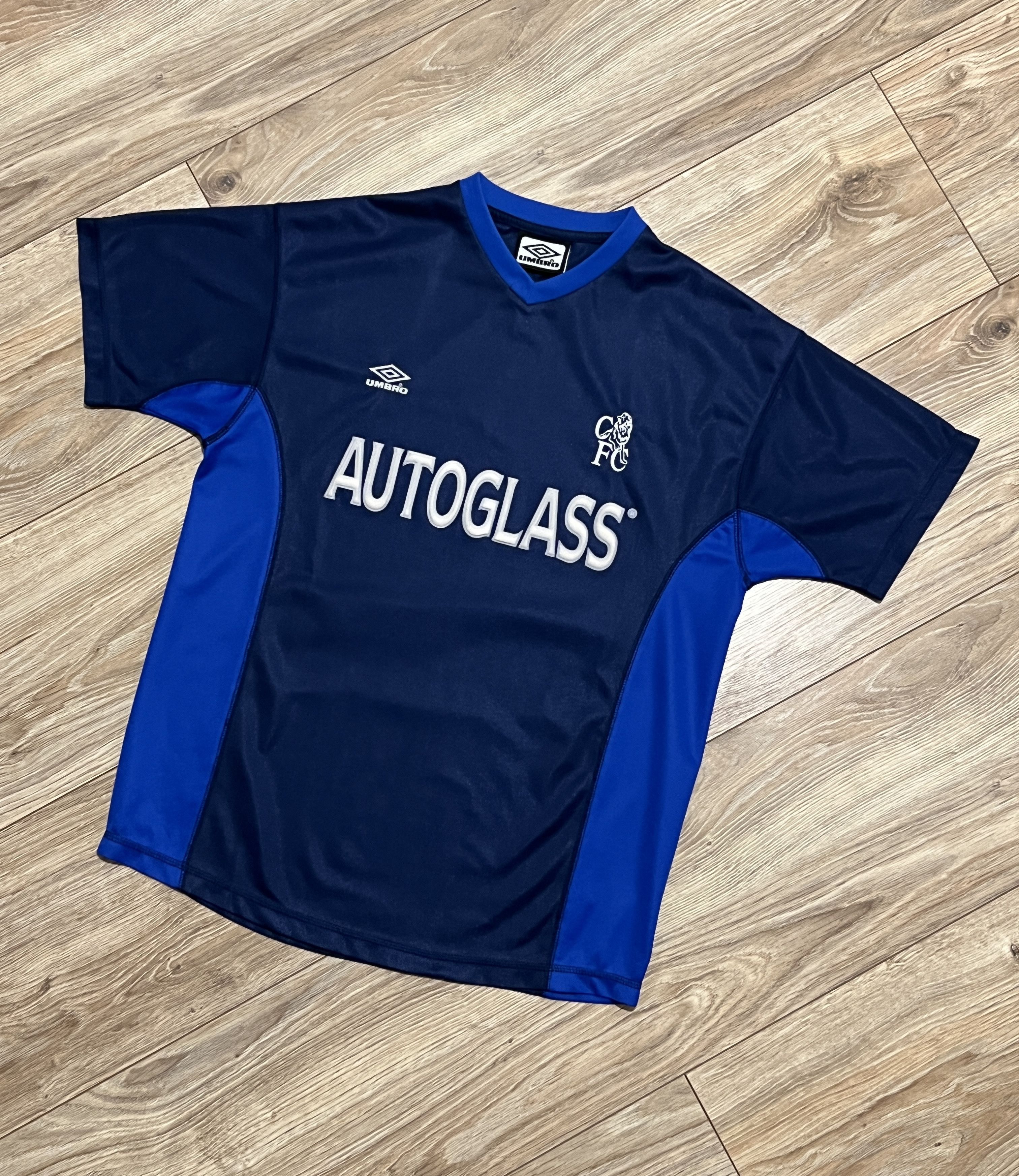 Umbro × Vintage Umbro 1999/2001 Chelsea London Home Soccer Jersey Vintage Size US M / EU 48-50 / 2 - 1 Thumbnail