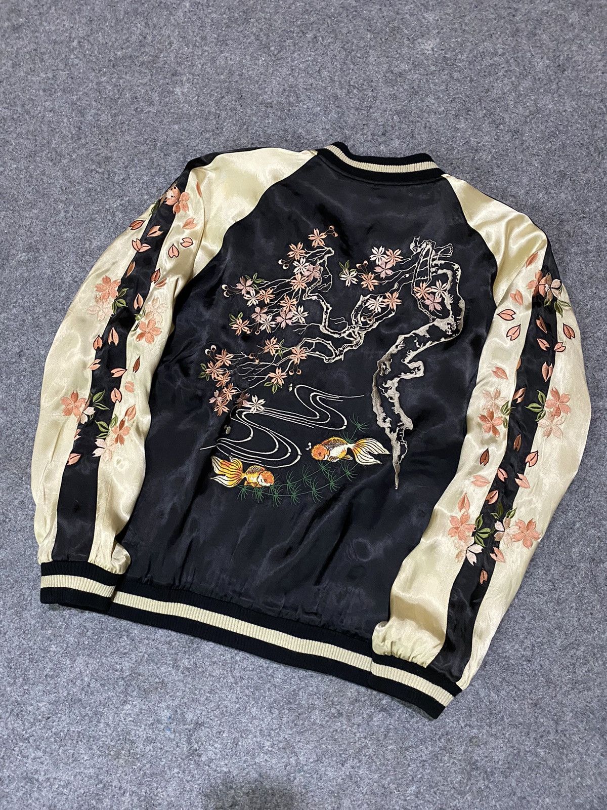 Japanese Brand Vintage Sukajan Koi Embroidery Souvenir Jacket Size US L / EU 52-54 / 3 - 2 Thumbnail