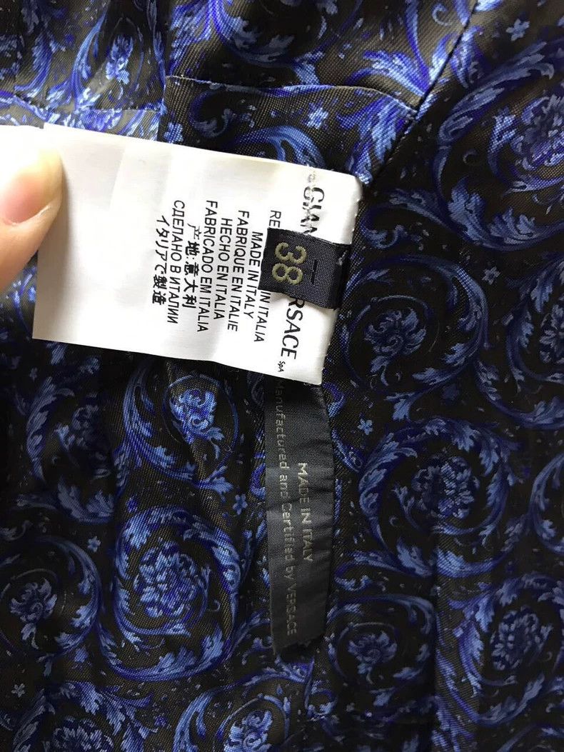 Versace Versace Women's slim half coat Size S / US 4 / IT 40 - 8 Thumbnail