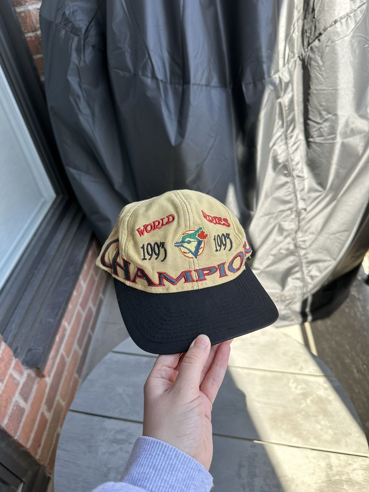logo-7-rare-vintage-toronto-blue-jays-world-series-champions-hat-grailed