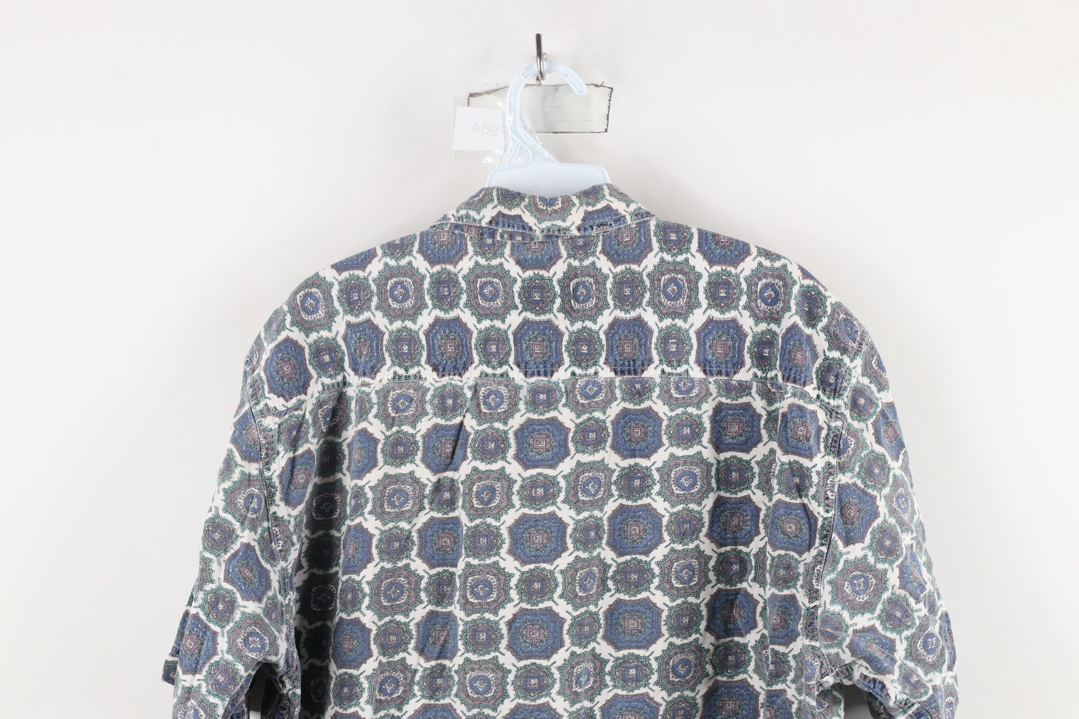 Vintage Vintage 90s Streetwear Geometric Short Sleeve Button Shirt Size US M / EU 48-50 / 2 - 9 Thumbnail