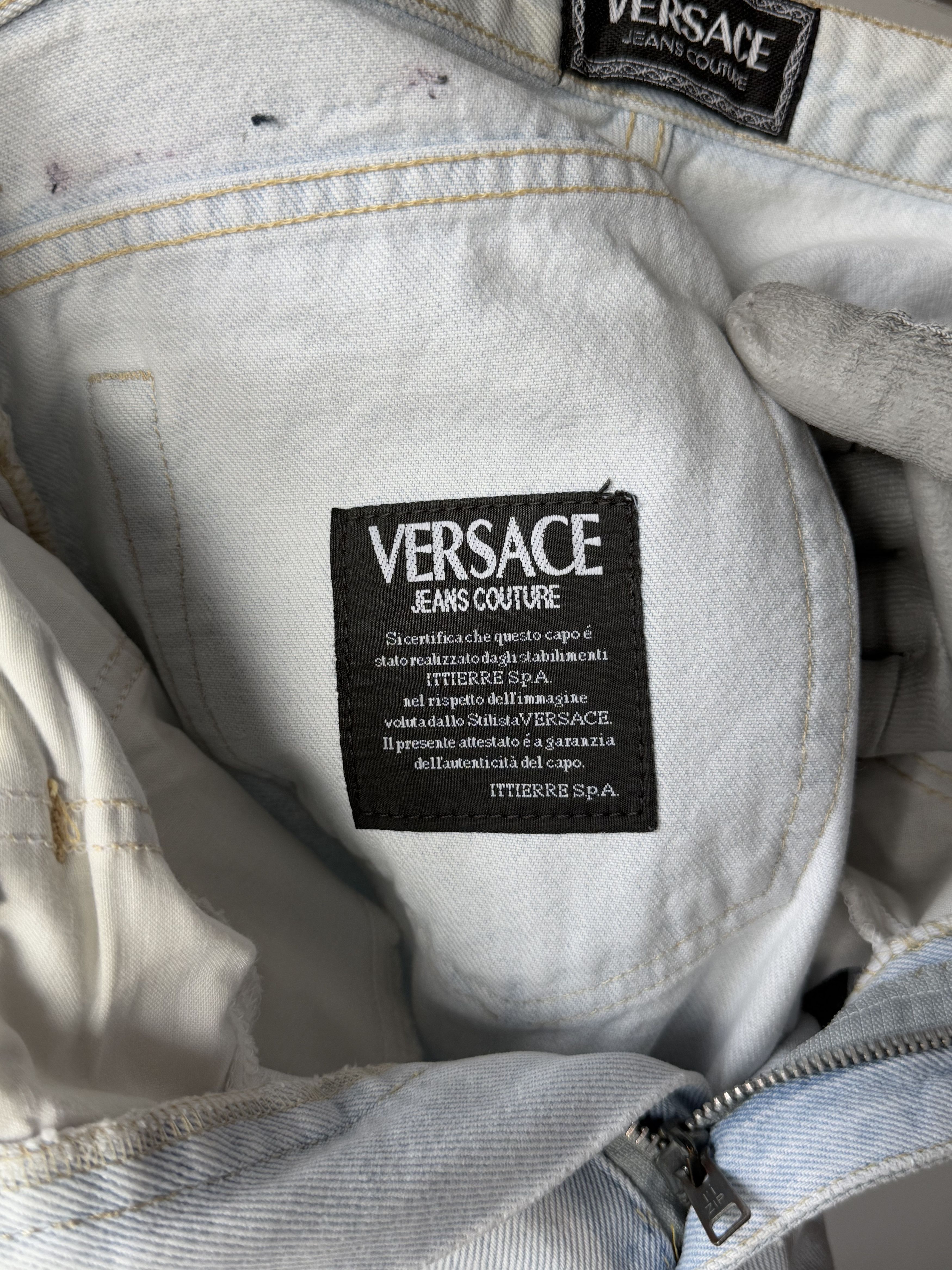 Versace Jeans Couture Vintage 90's Versace Jeans Couture Light Blue Denim Jeans Size US 30 / EU 46 - 12 Thumbnail