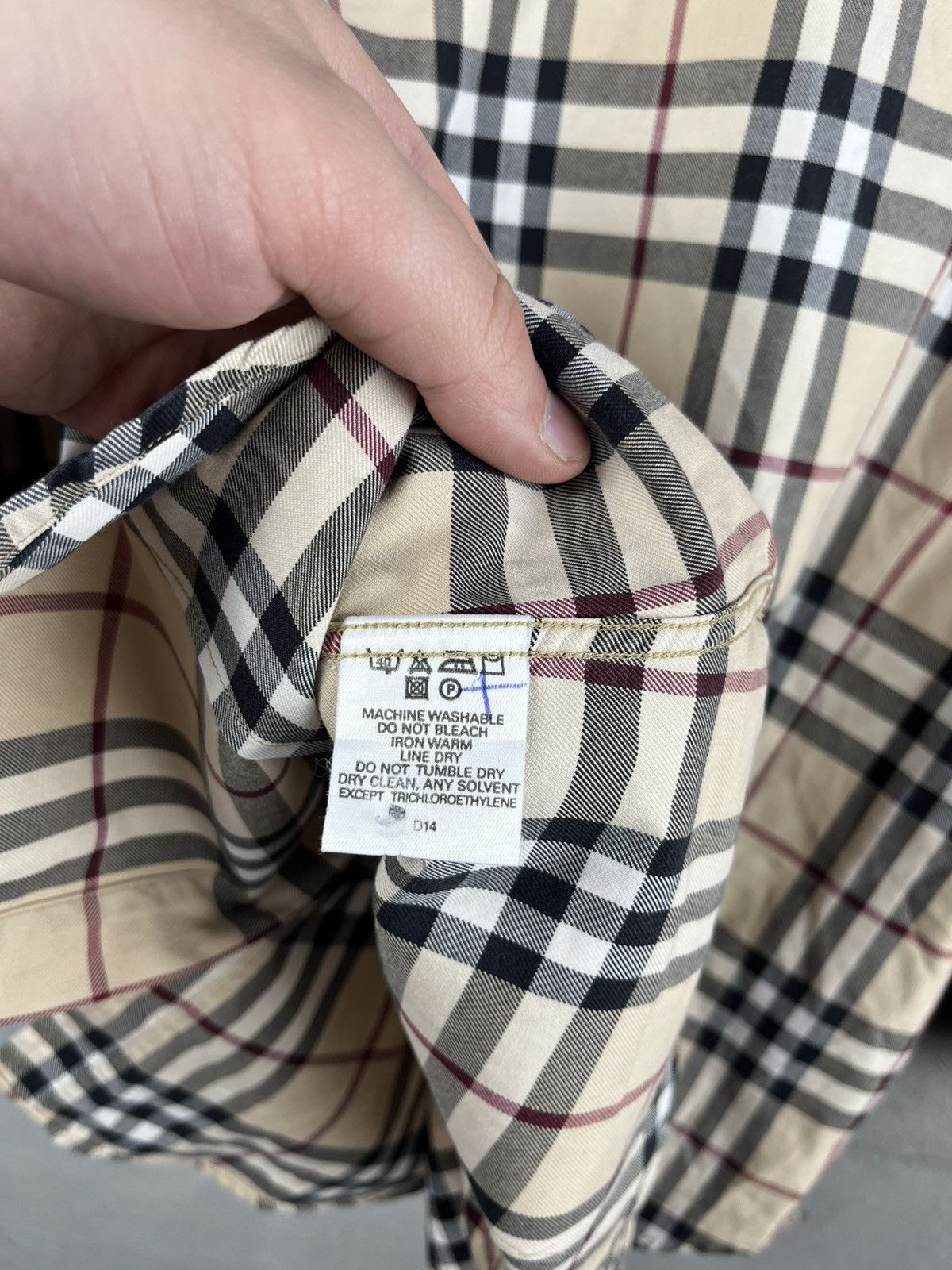 Burberry Burberry button shirt Size L / US 10 / IT 46 - 14 Thumbnail