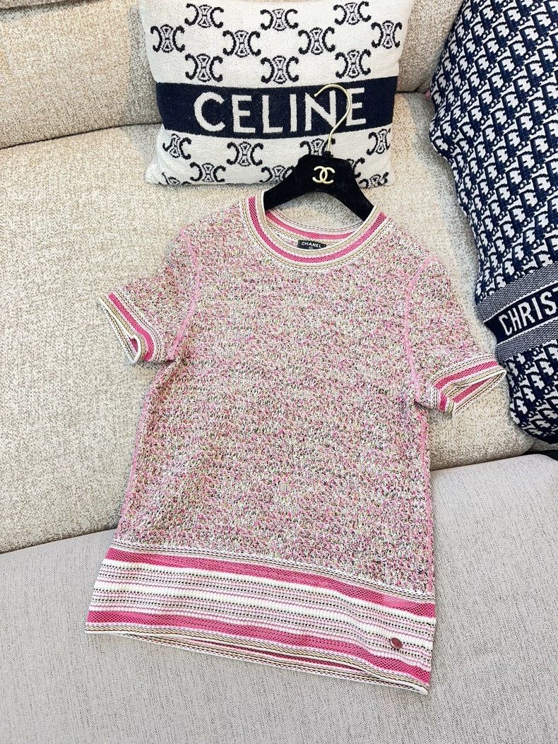 Chanel Pink mixed color round neck short sleeves
