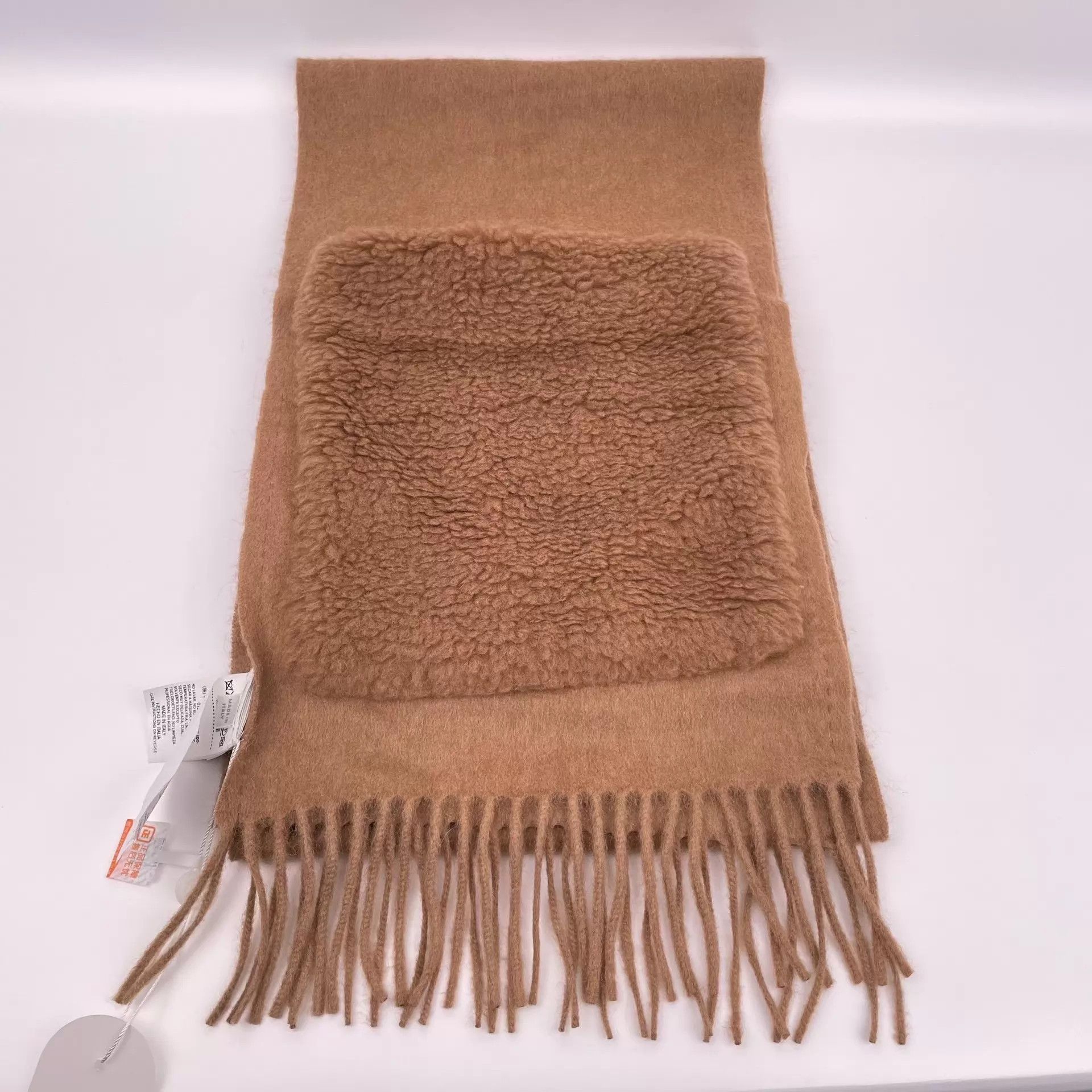 Max Mara Maxmara Pocket Scarf Size ONE SIZE - 2 Thumbnail