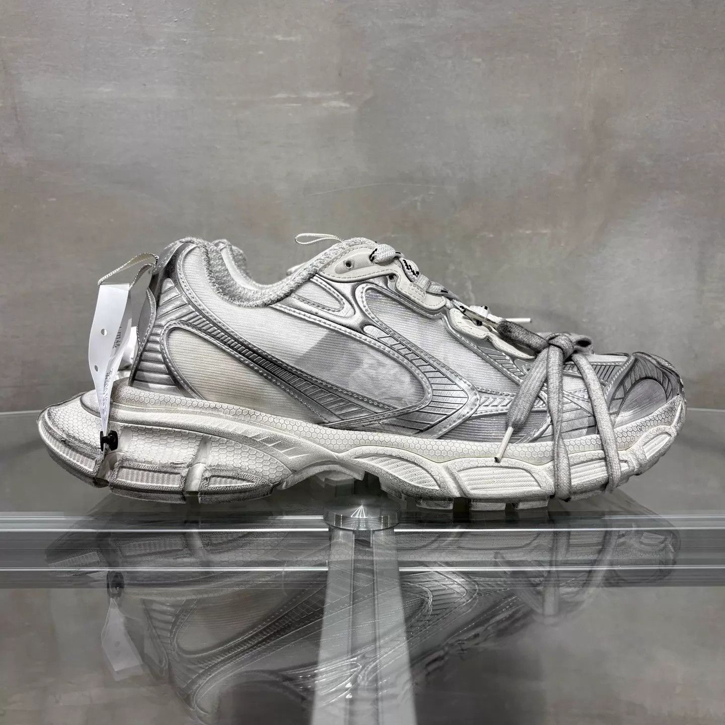 Balenciaga Balenciaga BLCG 3XL Gray Distressed Dad Shoes 44 NIB Size US 11 / EU 44 - 4 Thumbnail