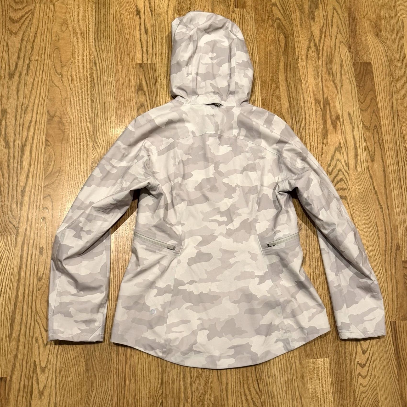 Lululemon Lululemon Break a Trail Full Zip Hoodie Jacket Women’s Size 8 White Opal Camo Windbreaker Pockets Size M / US 6-8 / IT 42-44 - 2 Thumbnail