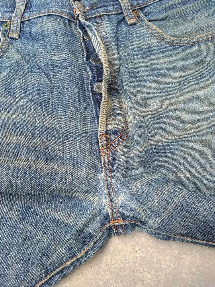 Levi's Vintage Levi's 501 Distressed Jeans 33x32 Size US 33 - 6 Thumbnail
